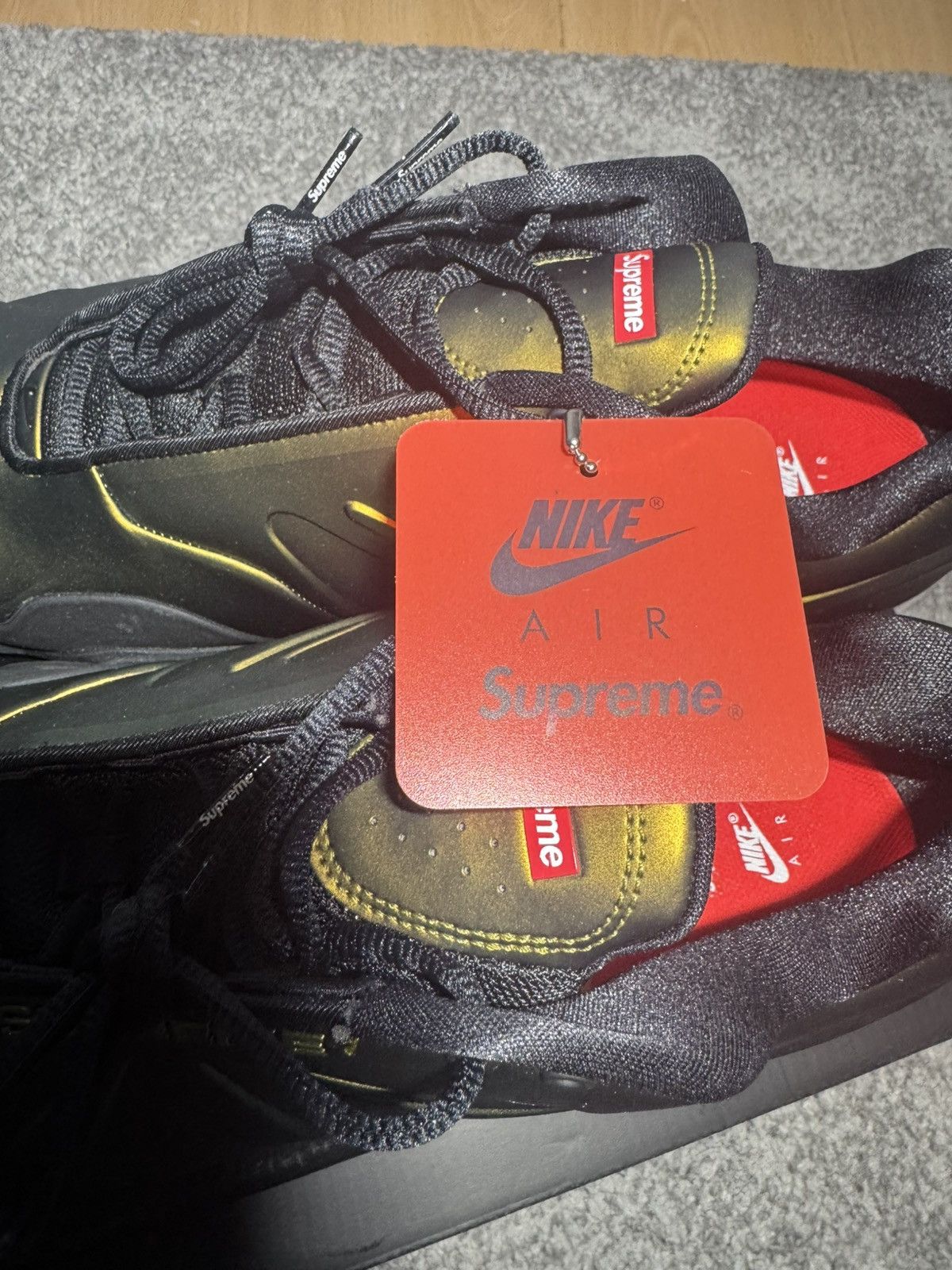 Nike × Supreme Nike x Supreme Air Zoom Courtposite Metallic Gold Size US 15 / EU 48 - 4 Thumbnail