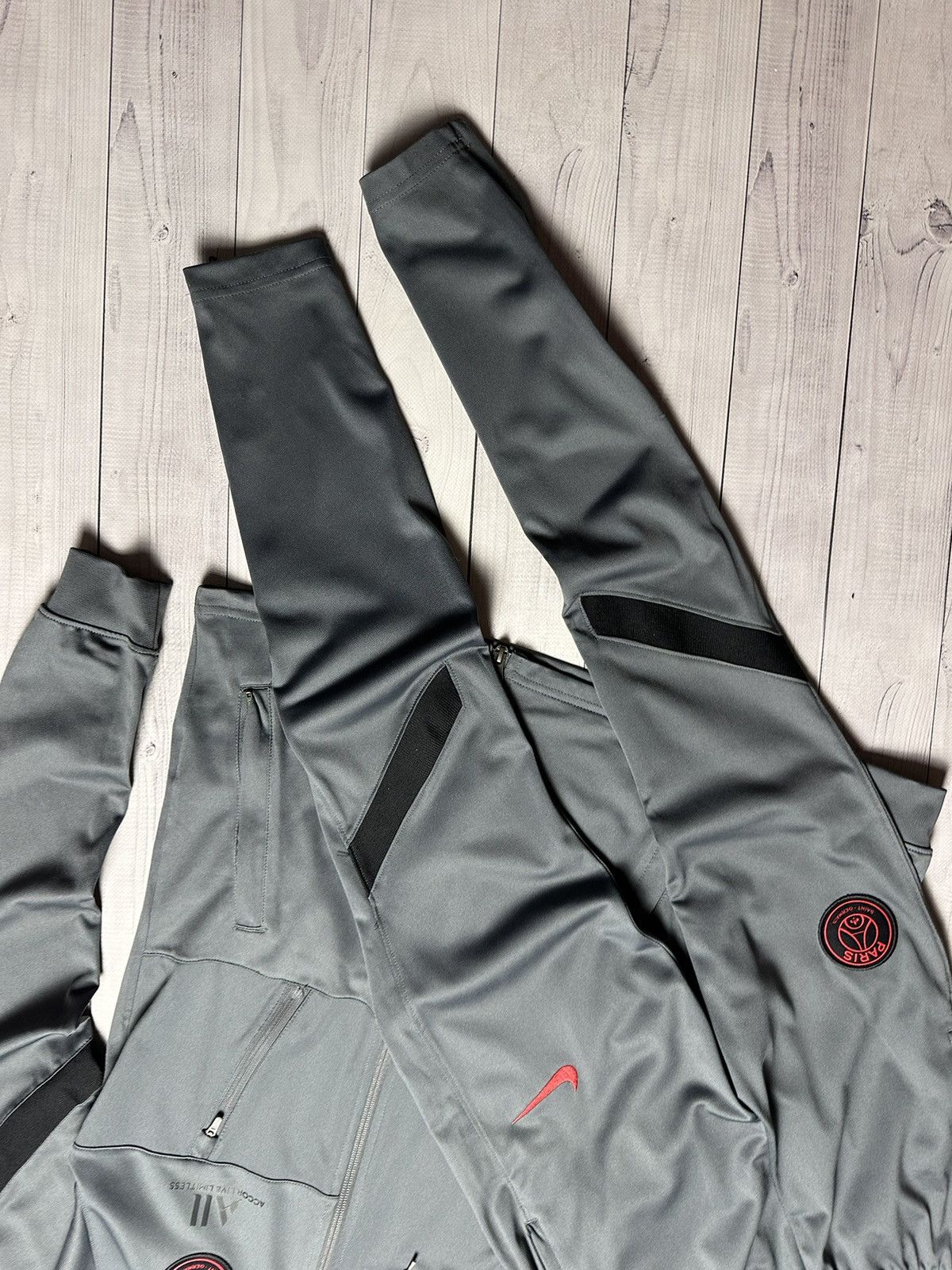 Vintage Nike Paris PSG soccer tracksuit size Xs logo