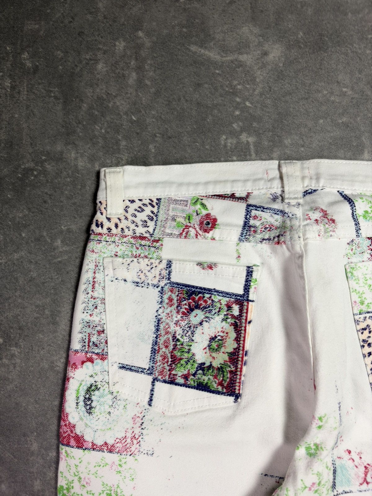 Roberto Cavalli 00s Roberto Cavalli Angels Printed Flared Denim Jeans 28 27 Size 28" / US 6 / IT 42 - 5 Thumbnail