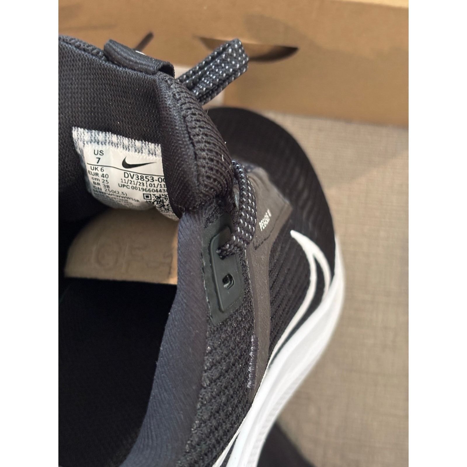 Nike Nike Air Zoom Pegasus 40 Size US 7 / EU 40 - 8 Thumbnail