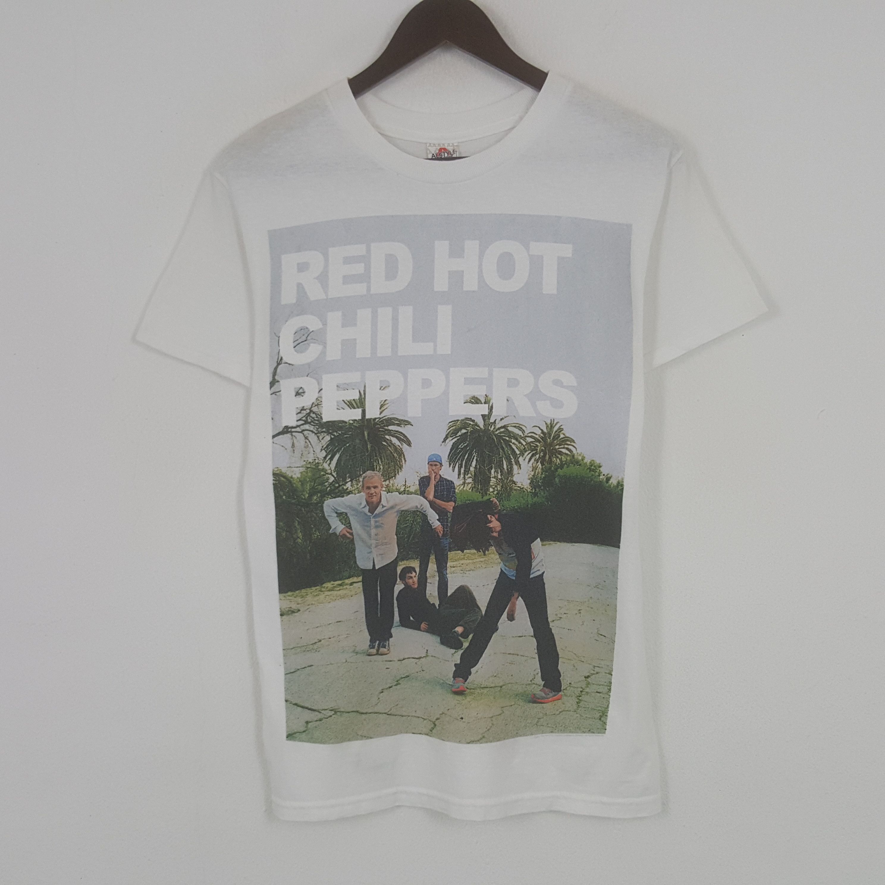 Band Tees × Vintage Vintage Red Hot Chili Peppers American Rock Band Tshirt Size US S / EU 44-46 / 1 - 1 Thumbnail