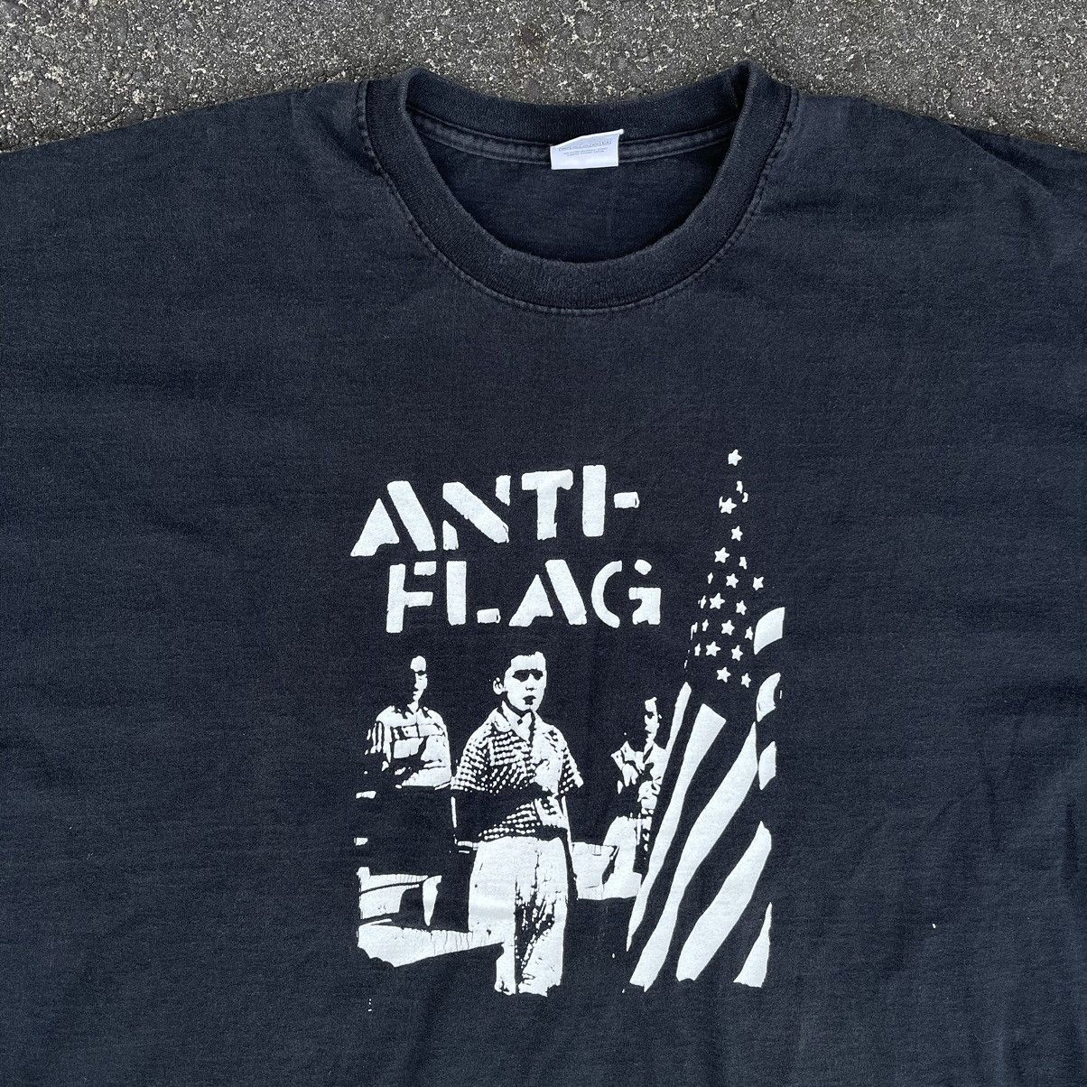 Japanese Brand × Vintage VINTAGE ‘ANTI-FLAG’ PUNK ROCK BAND TEE T-SHIRT Size US XL / EU 56 / 4 - 2 Thumbnail