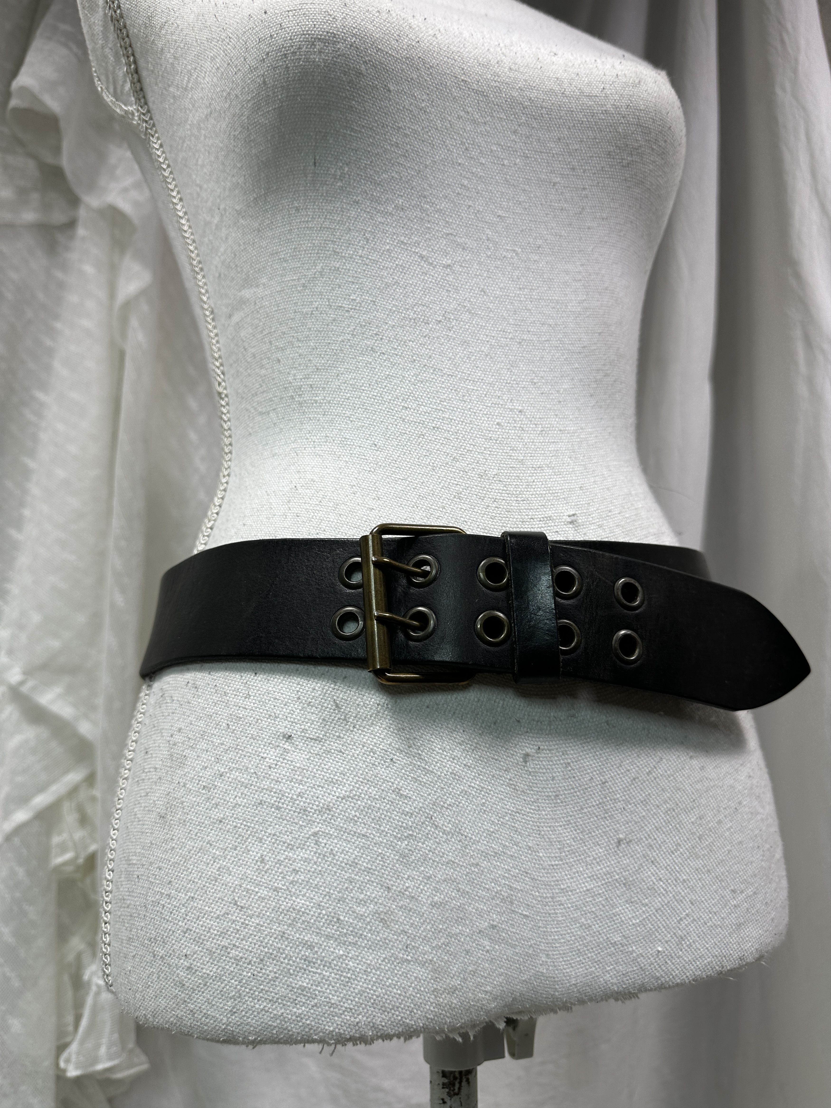 Vintage Vintage Avant Garde Grunge Leather Belt Y2K Size ONE SIZE - 1 Thumbnail