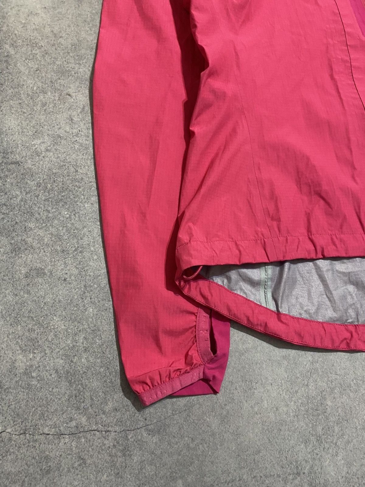 Haglofs Haglofs Gram Pink Gore-Tex Active Jacket Lightweight Size S / US 4 / IT 40 - 4 Thumbnail