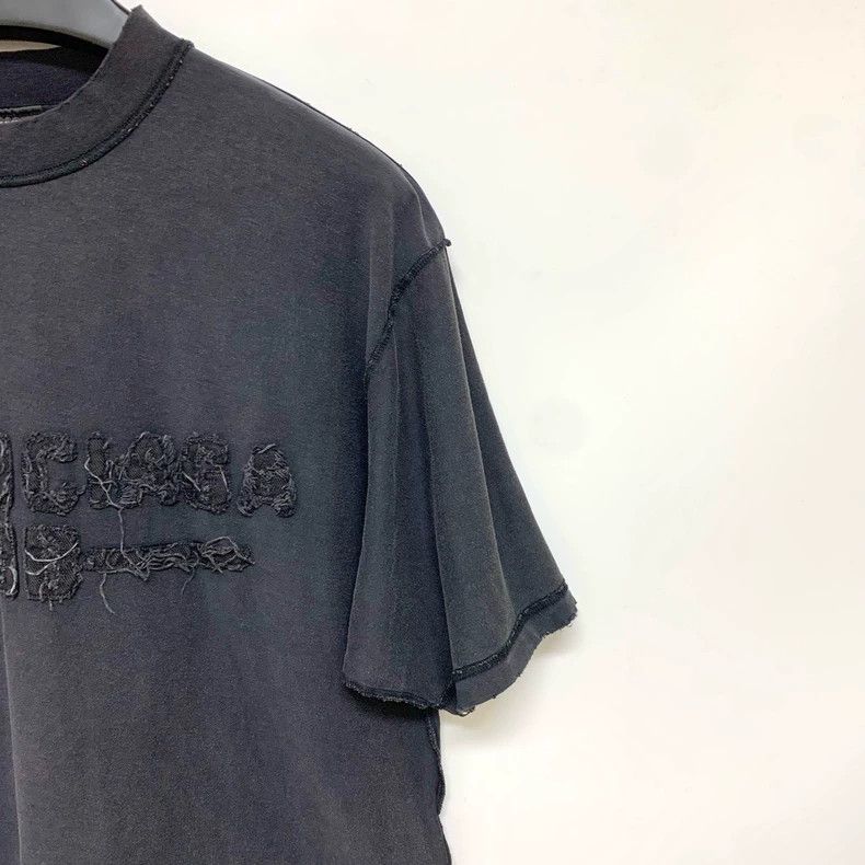Balenciaga Balenciaga Letter Logo Short Sleeve Size S Size US S / EU 44-46 / 1 - 6 Thumbnail