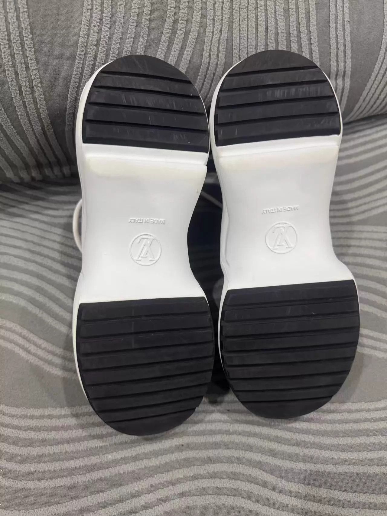 Louis Vuitton Lv1854 Dad Sneaker 37.5 EU Worn 2x Size US 7 / IT 37 - 4 Thumbnail