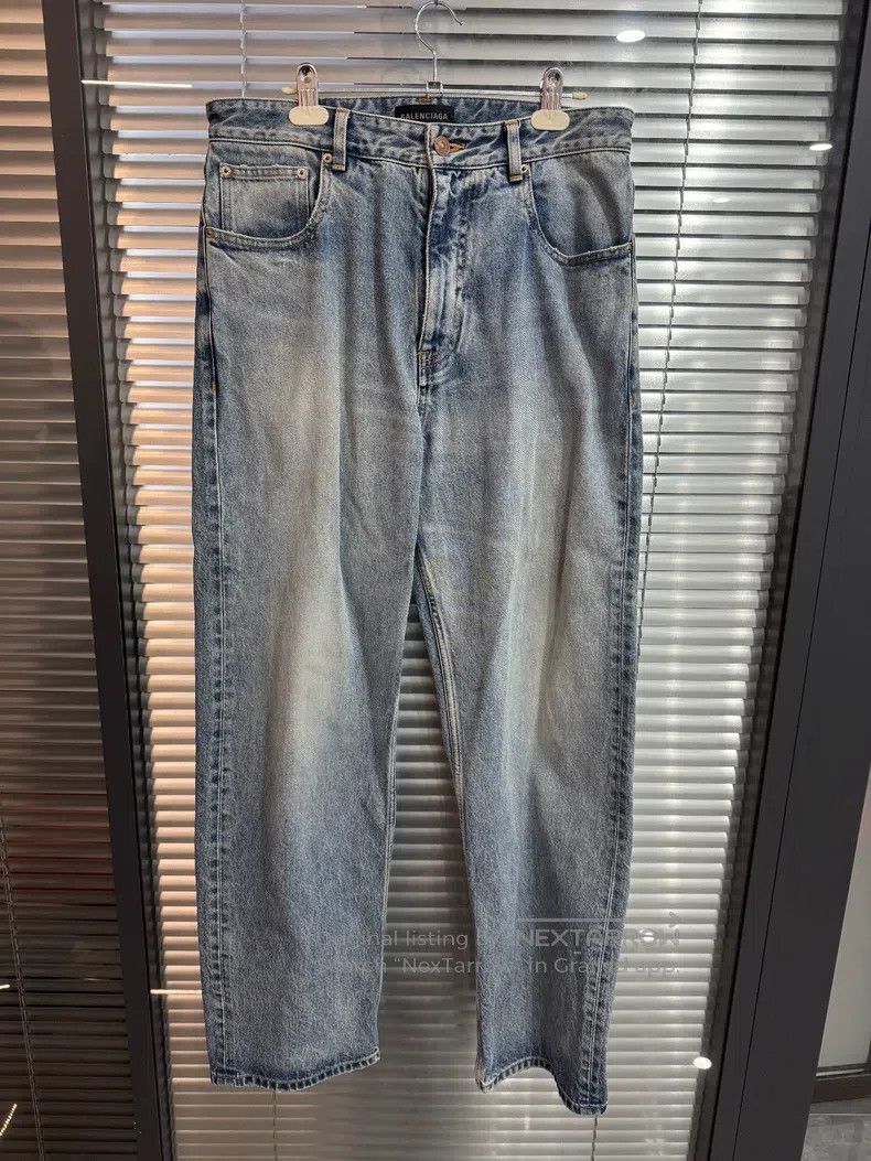 Balenciaga Balenciaga size S Washed effect mid-rise denim jeans Size US 27 - 1 Thumbnail