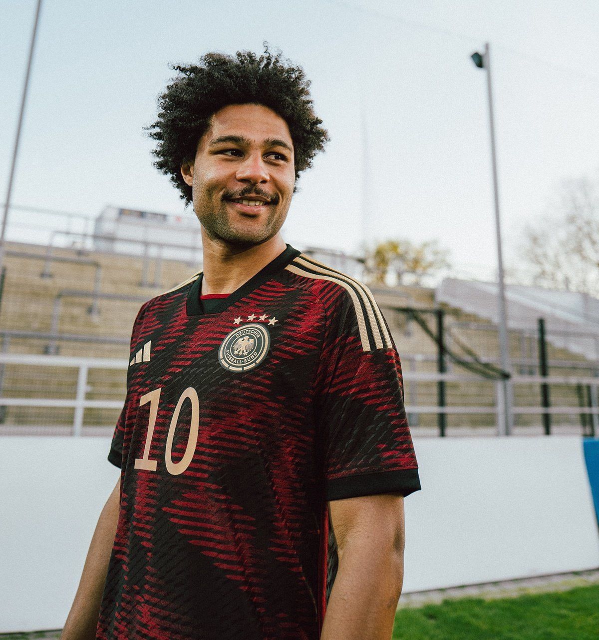 Adidas GERMANY ADIDAS 2022 WORLD CUP SOCCER AWAY JERSEY #10 GNABRY Size US M / EU 48-50 / 2 - 11 Thumbnail