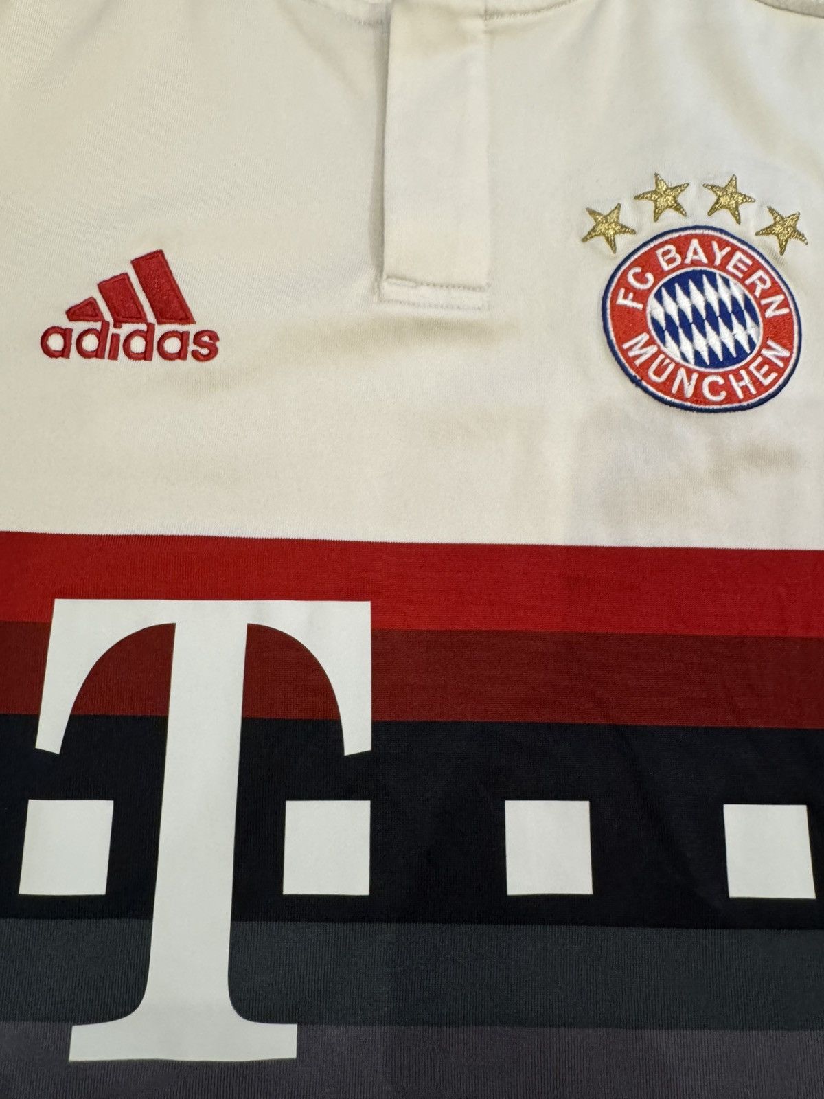 Adidas BAYERN MÜNICH 2015 2016 AWAY FOOTBALL SHIRT ADIDAS SIZE XS Size US XS / EU 42 / 0 - 5 Thumbnail