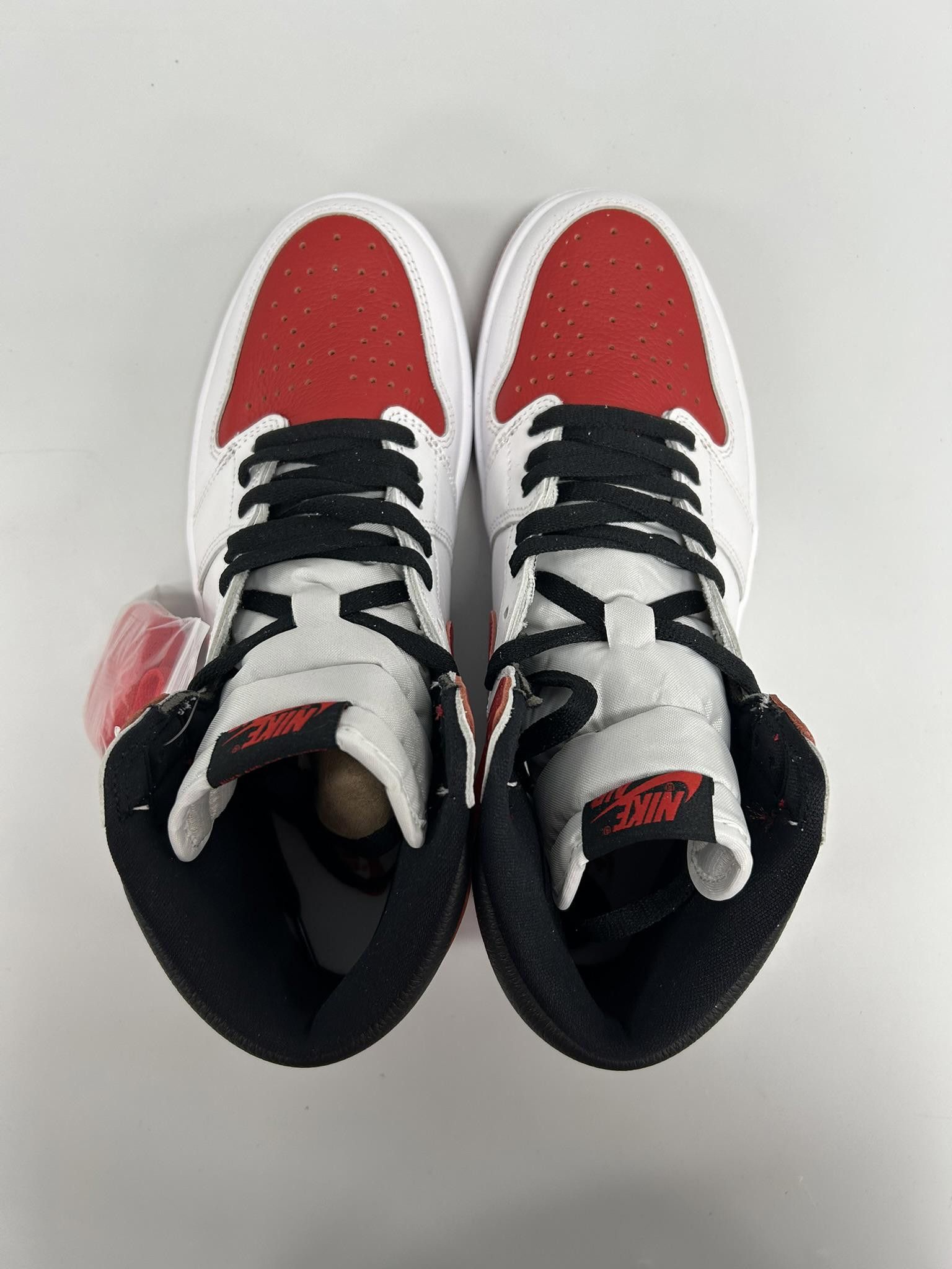 Nike Nike Air Jordan 1 Retro High OG Red/White Sneakers Size US 10 / EU 43 - 6 Thumbnail