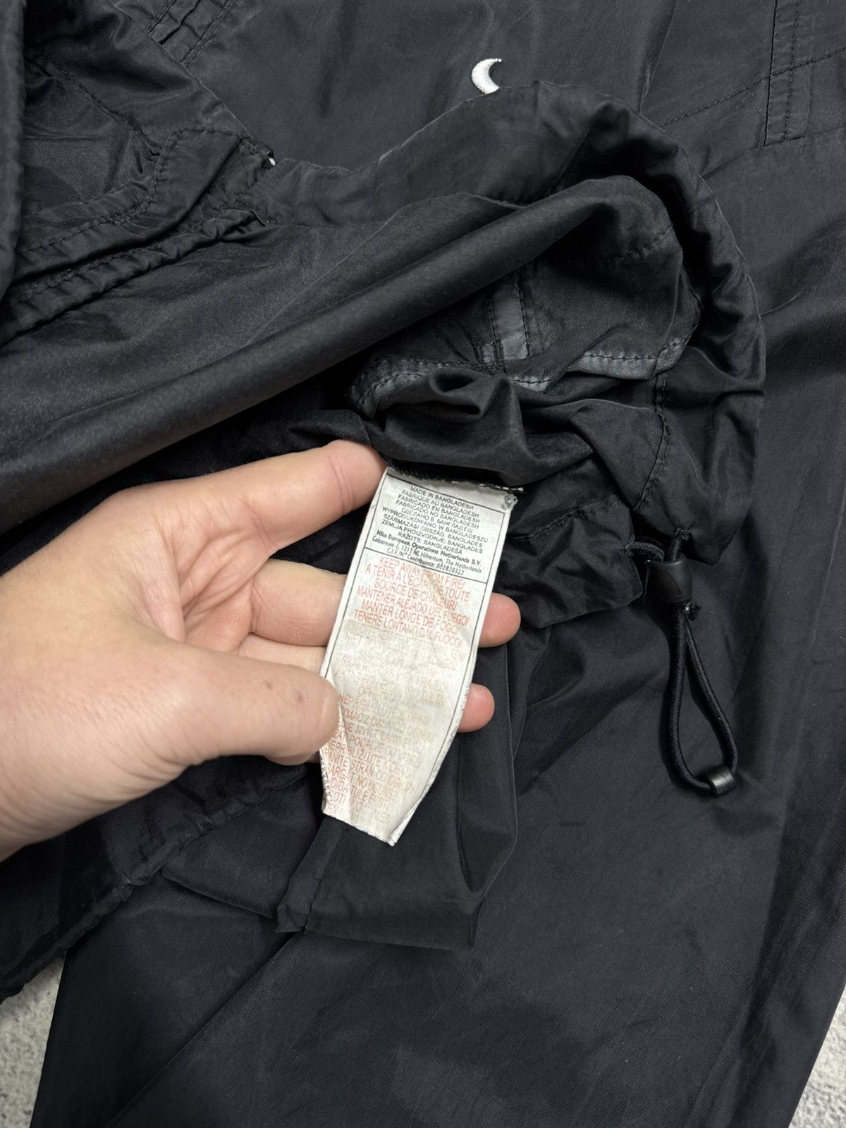 Nike Vintage Y2K Nike Nylon Mini Logo Jacket 00’s Size US M / EU 48-50 / 2 - 9 Thumbnail