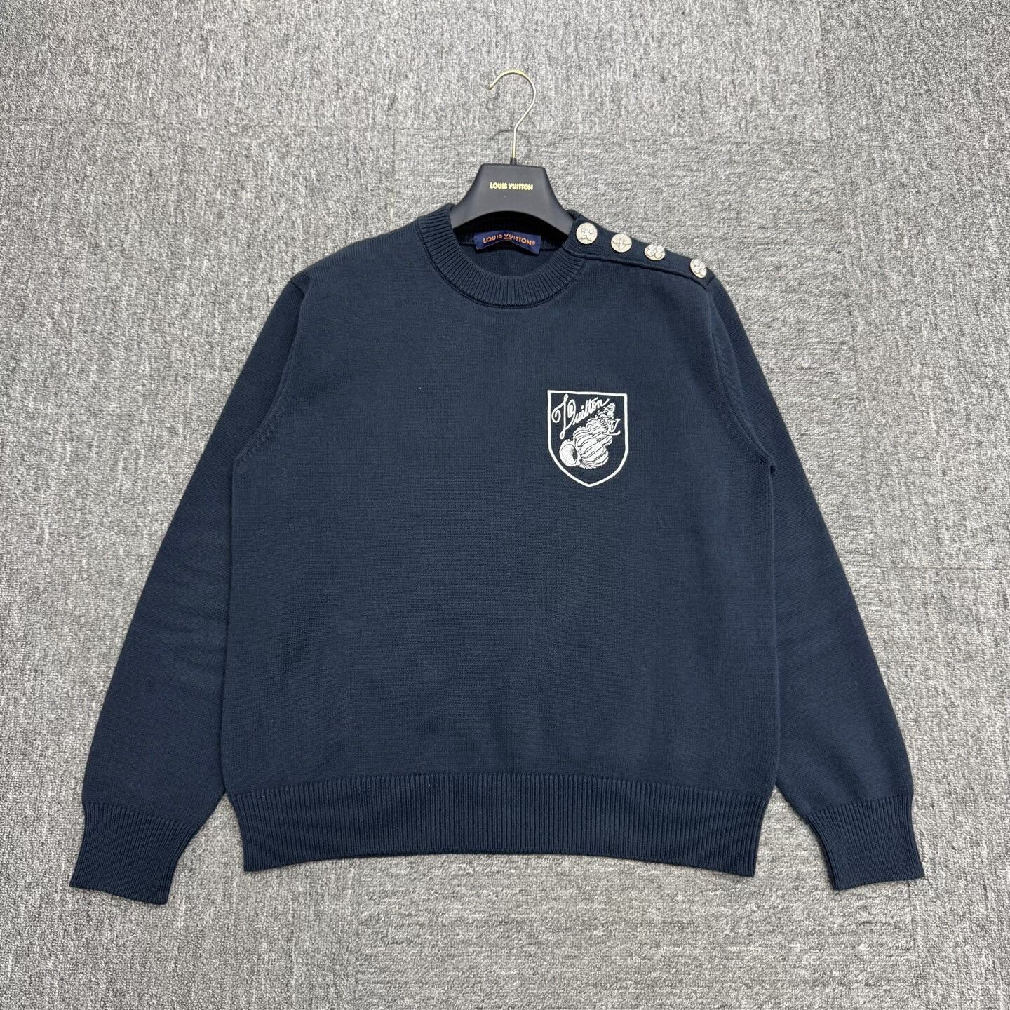 Louis Vuitton louis vuitton embroidered shell sweater. Size US M / EU 48-50 / 2 - 1 Thumbnail