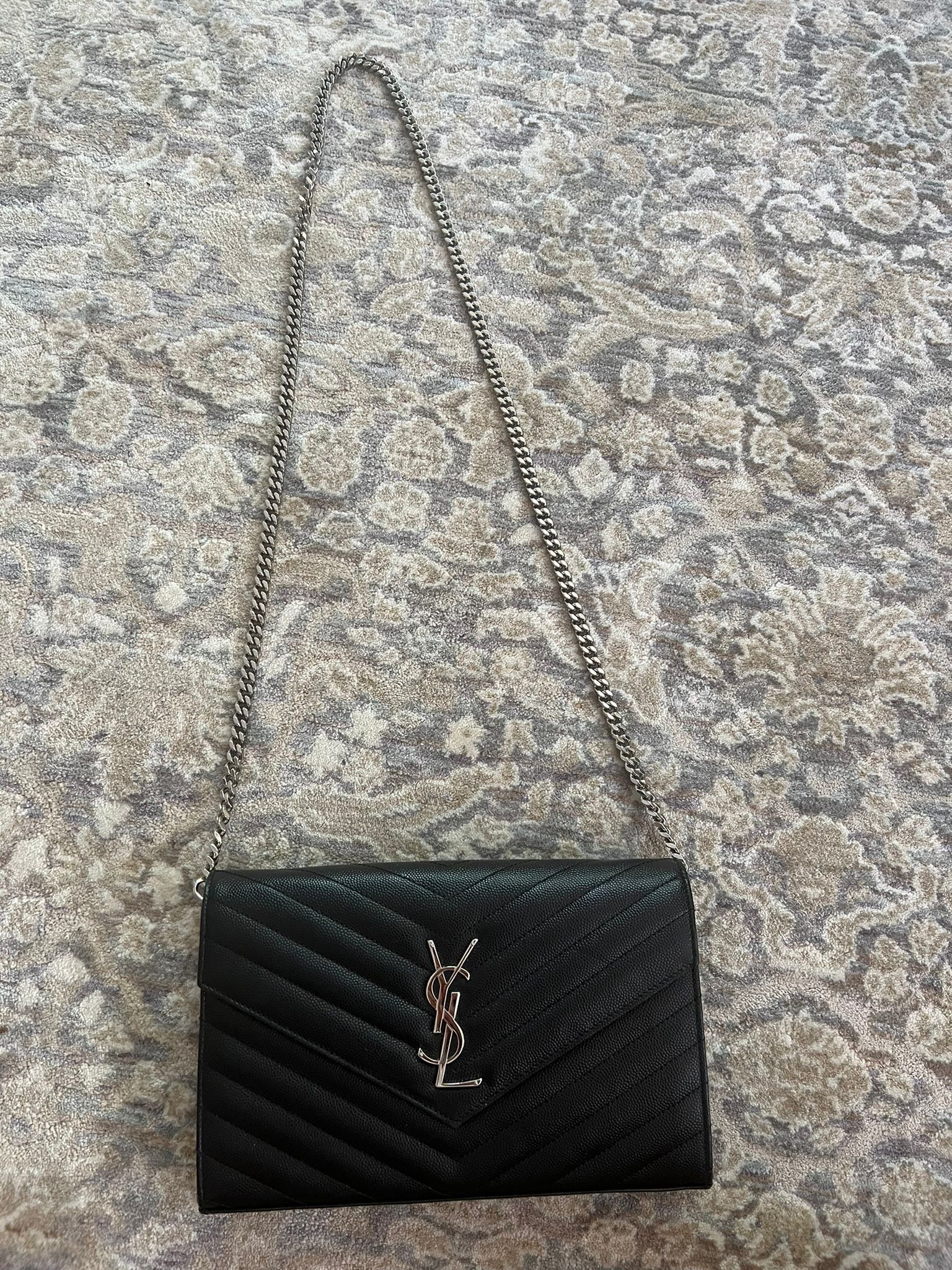 Saint Laurent Paris CC000015 Shoulder Bag in Black Size ONE SIZE - 1 Thumbnail
