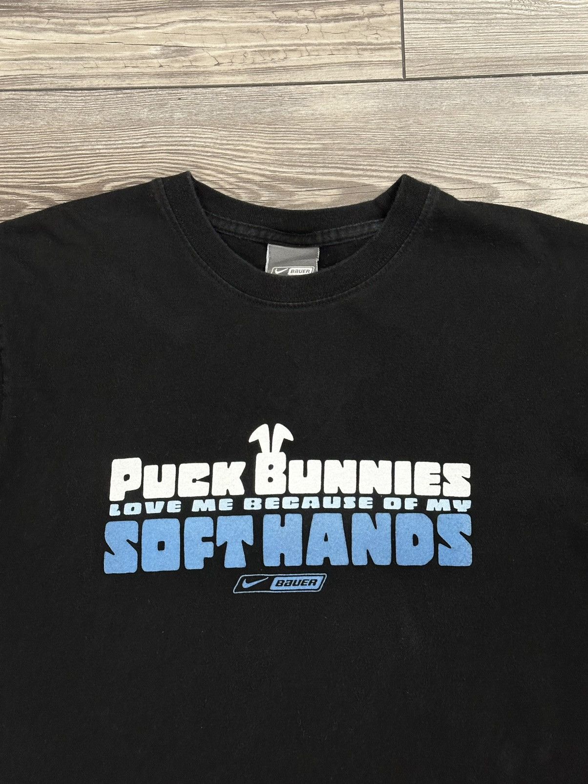 Nike Vintage Y2K Nike Bauer Hockey Puck Bunnies Funny T Shirt Size US M / EU 48-50 / 2 - 3 Thumbnail