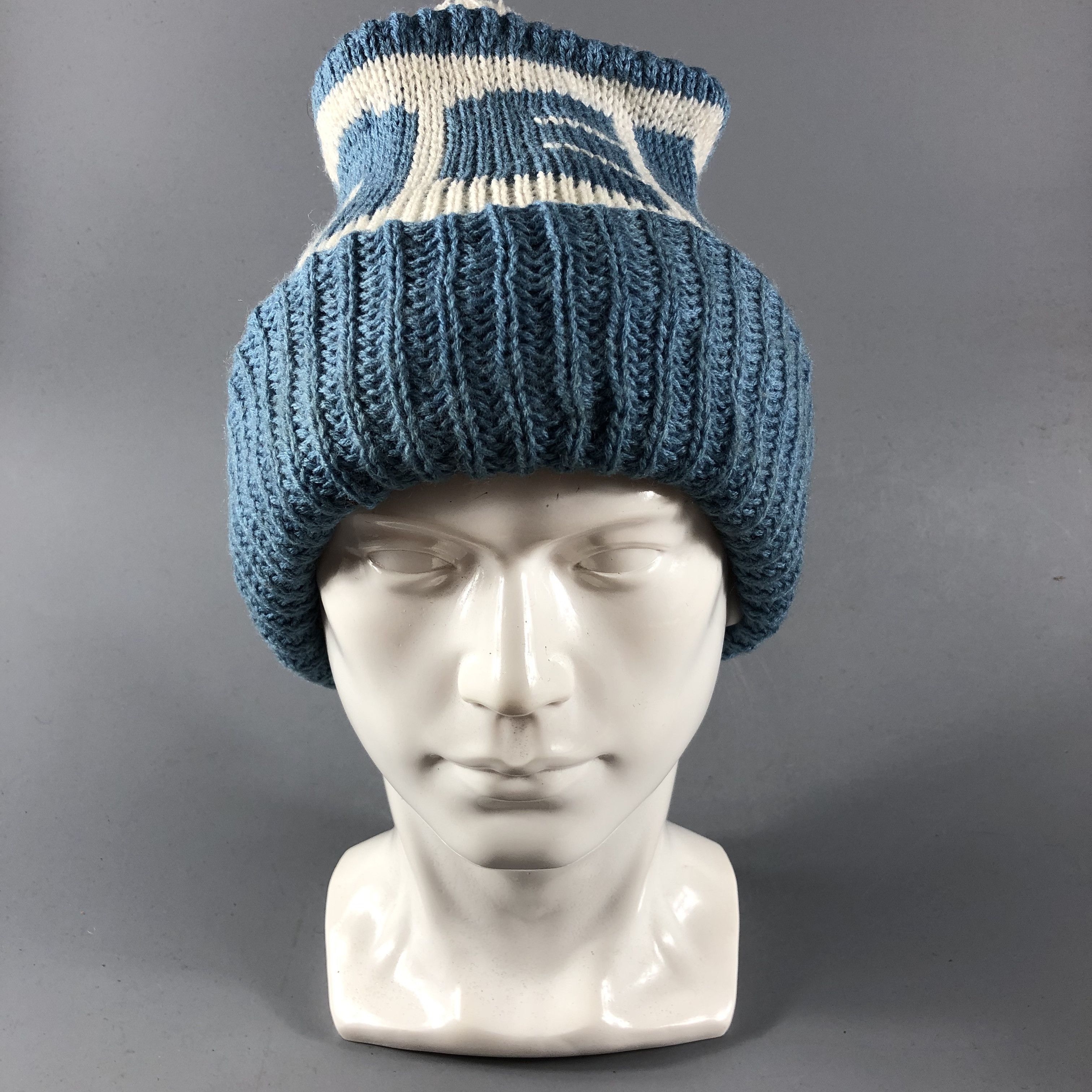O'Neill O'NEILL Bobble Beanie Snowcap Snow Hat B525 Size ONE SIZE - 2 Thumbnail