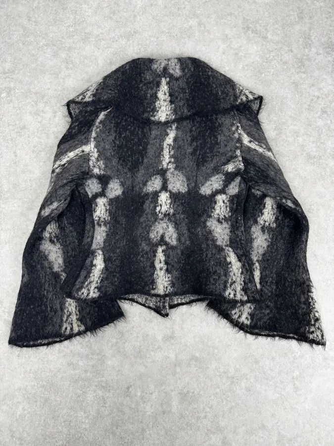 Roberto Cavalli 2000s Roberto Cavalli Black Mohair Abstract Animal Print Cardigan Size S / US 4 / IT 40 - 4 Thumbnail