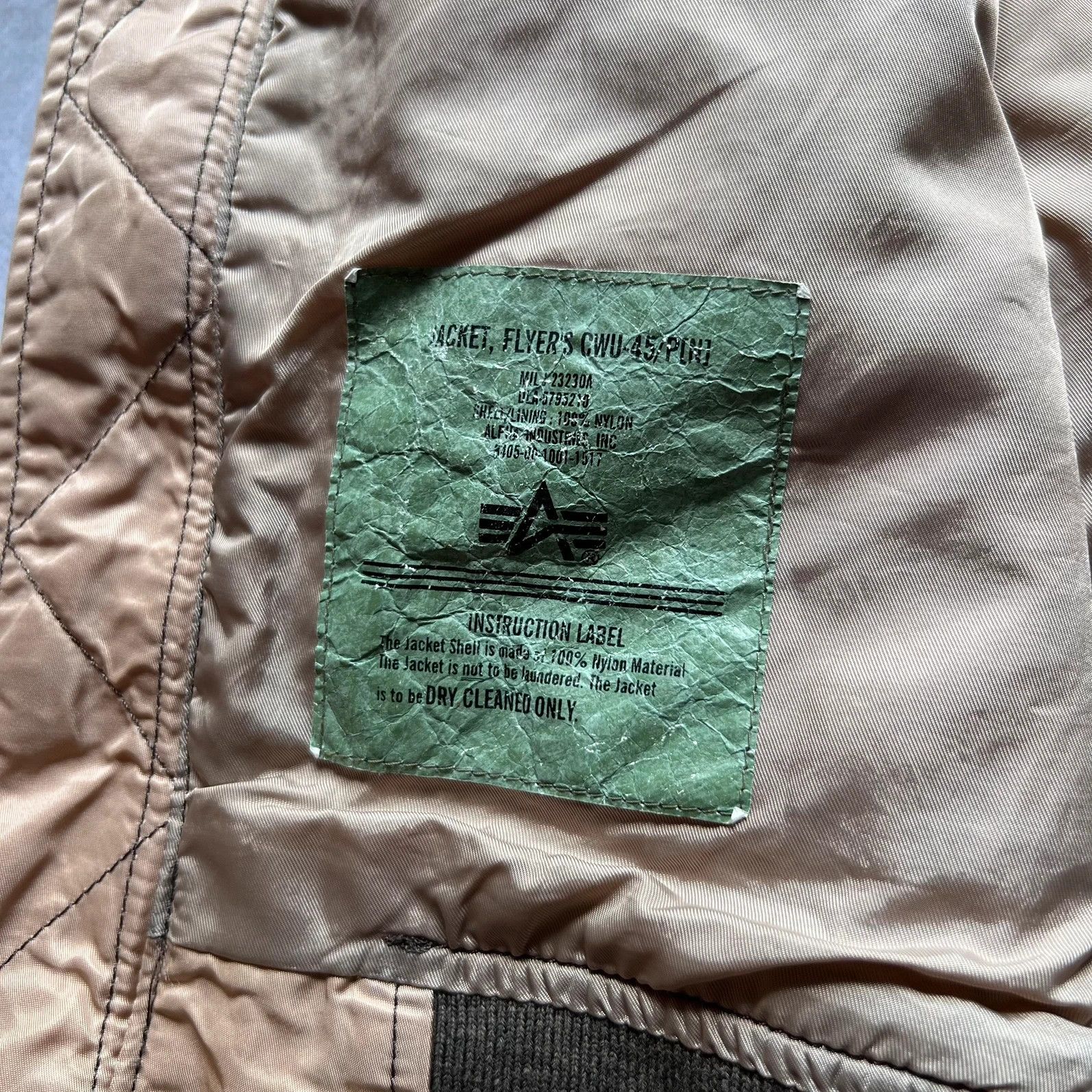 Alpha Industries vintage Alpha Industries bomber jacket army USA CWU-45P Size US M / EU 48-50 / 2 - 9 Thumbnail