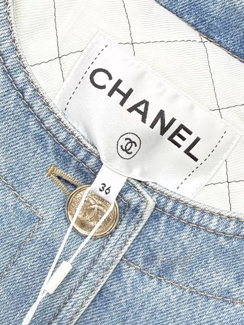 Chanel Chanel 20B blue denim cotton short jacket Size XS / US 0-2 / IT 36-38 - 5 Thumbnail