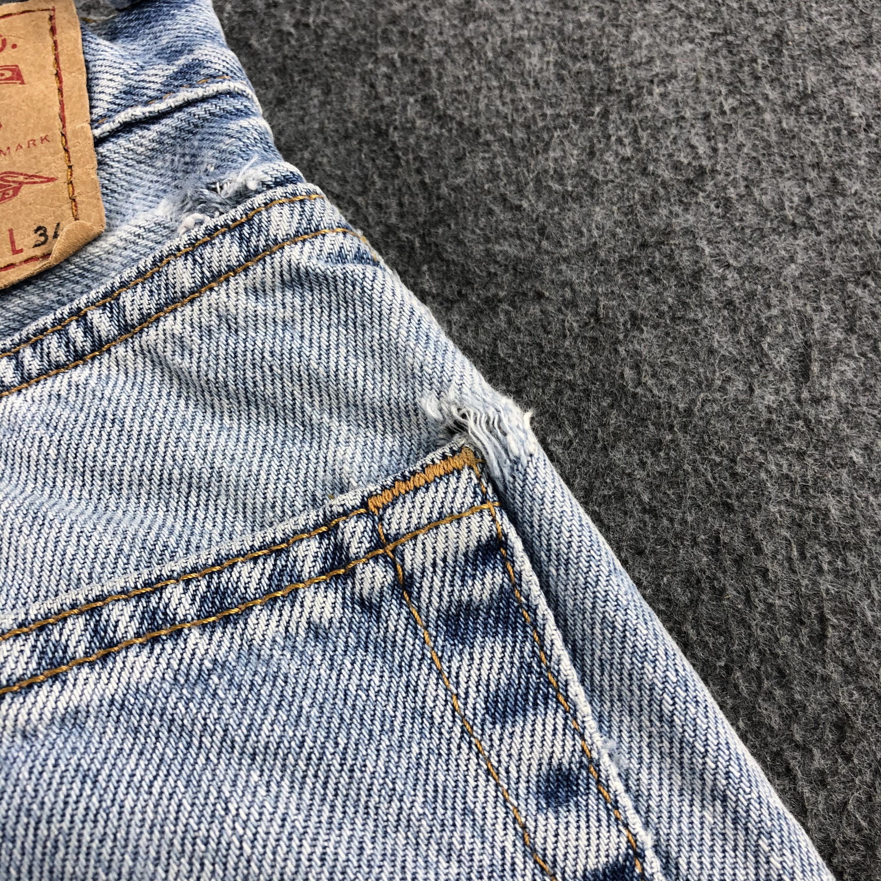 Levi's Vintage Light Wash Levis 550 Jeans-J2062 Size US 31 - 8 Thumbnail