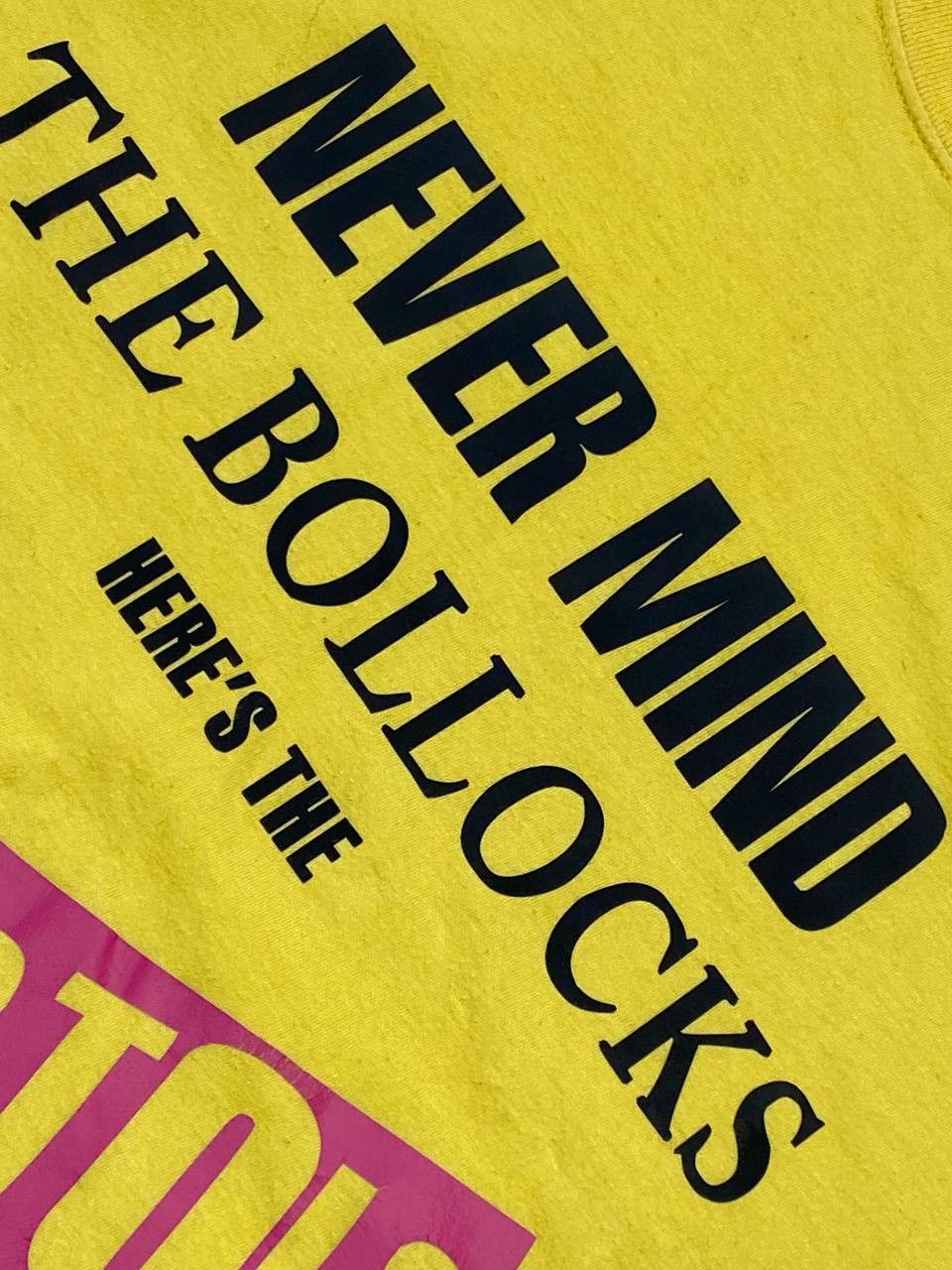 Band Tees Vintage Sex Pistols 2000s Never Mind The Bollocks T-Shirt Size US XXL / EU 58 / 5 - 8 Thumbnail