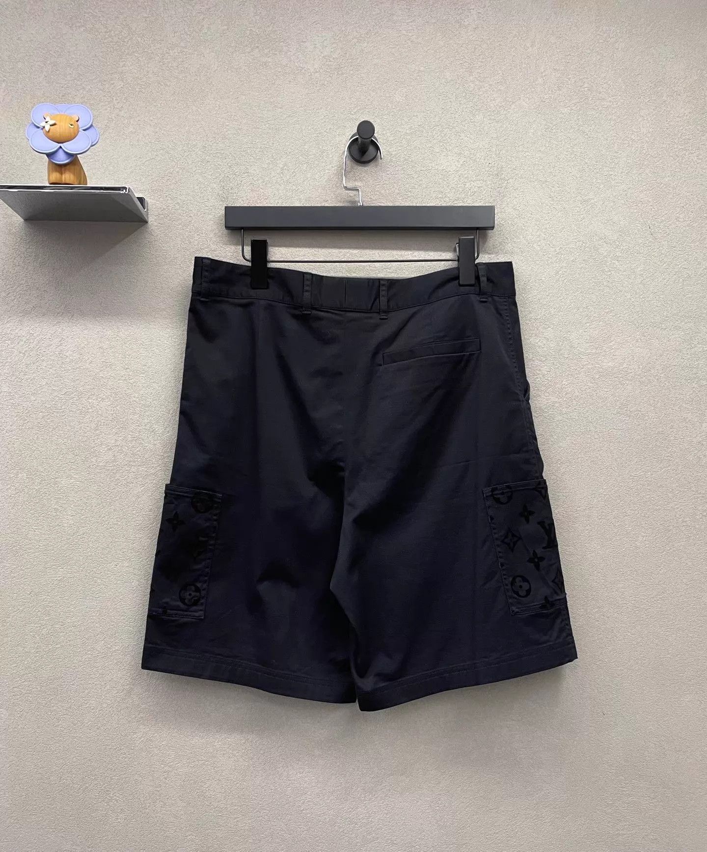 Louis Vuitton Lv Flocked Black Shorts Size 50 Size US 34 / EU 50 - 2 Thumbnail