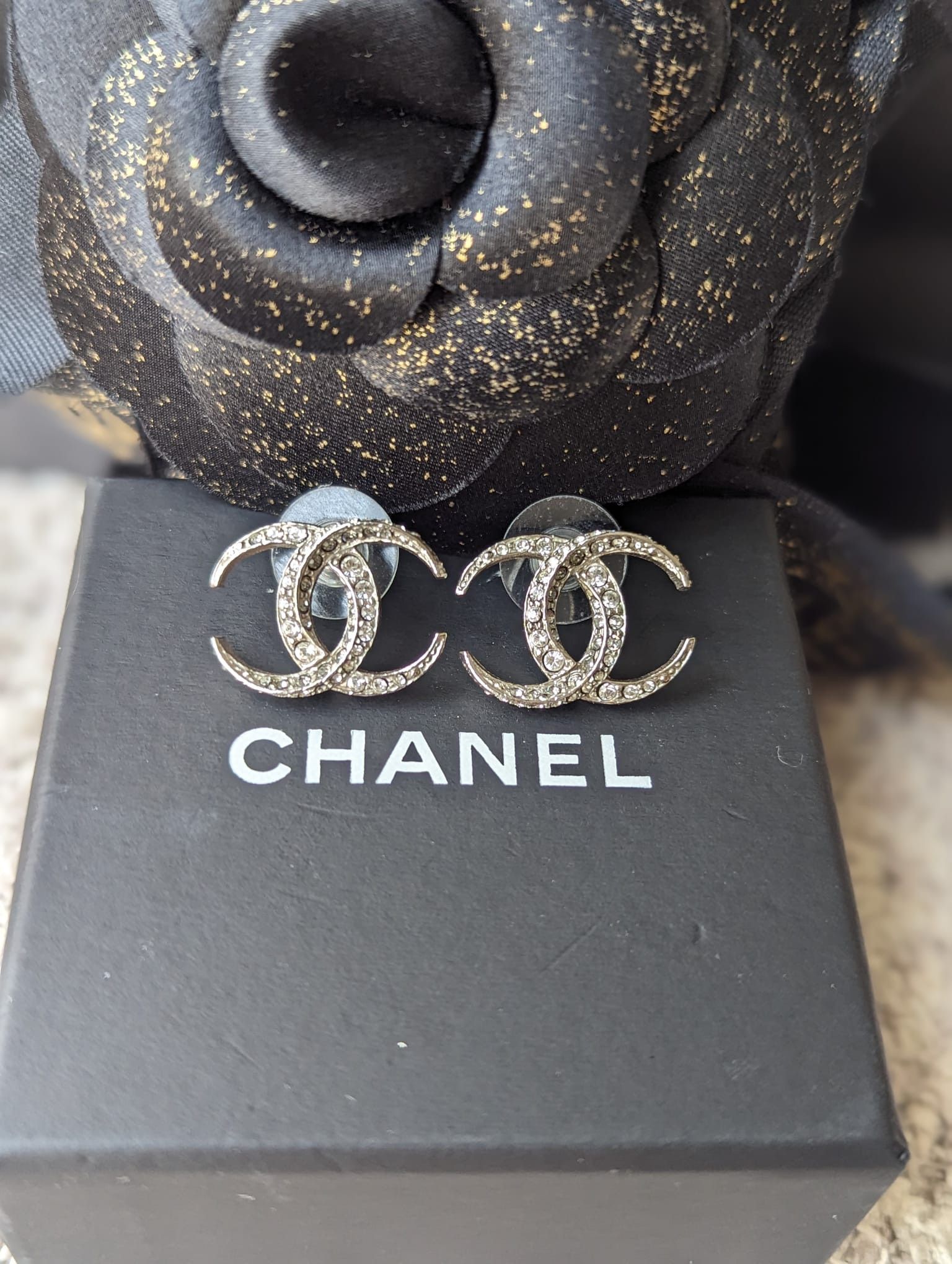Chanel Chanel CC B15C Logo Dubai Moon Crystal SHW Earrings Box Size ONE SIZE - 14 Thumbnail