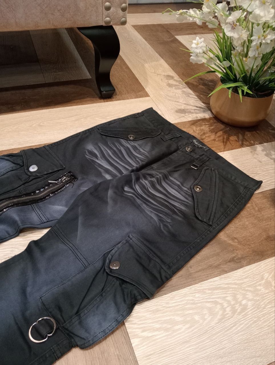 LOWBOX JAPANESE LOWBOX WASHED BLACK FLARED CARGO PANTS Size US 32 / EU 48 - 5 Thumbnail