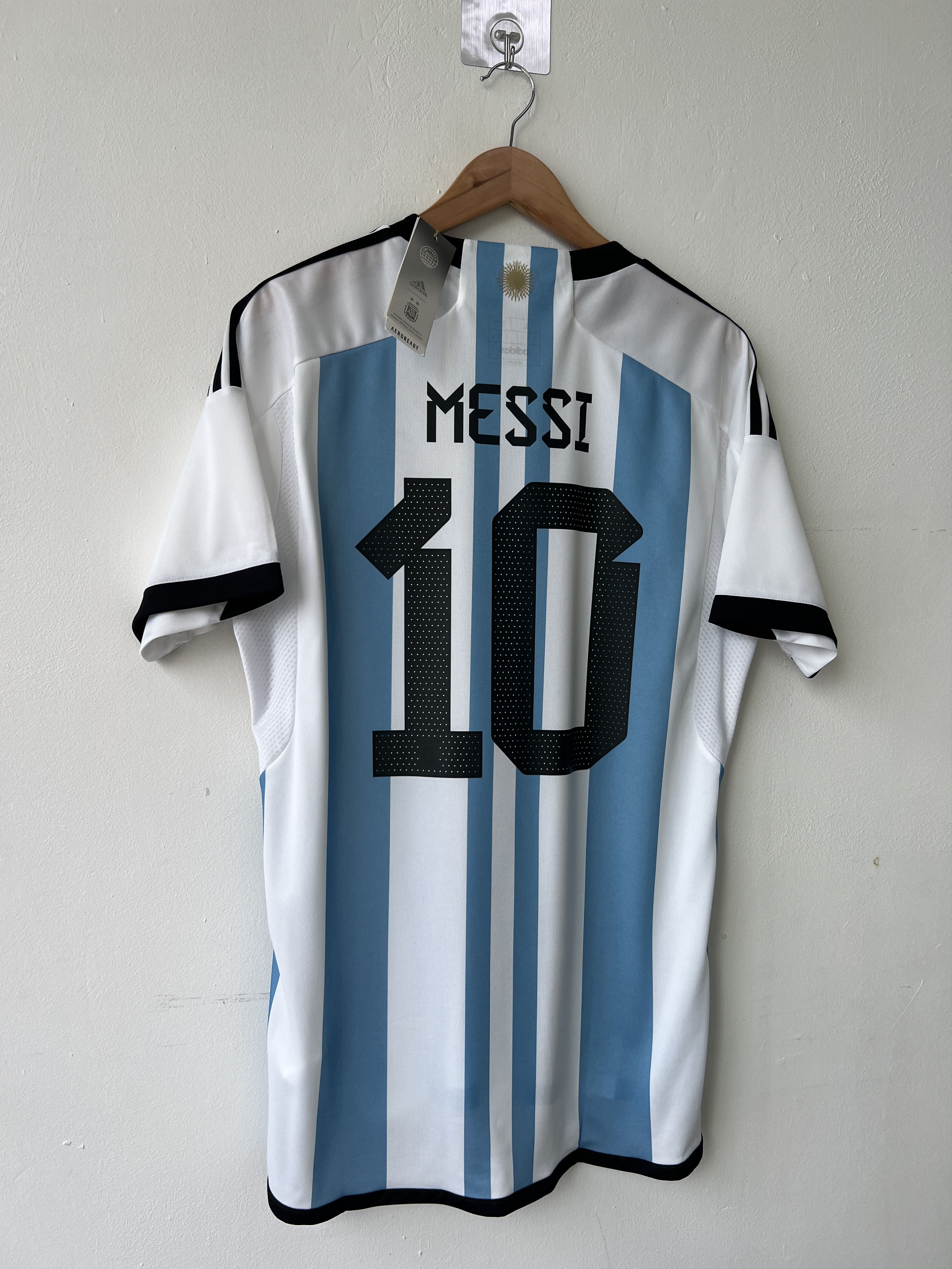Adidas (L) Argentina 2022-24 Home Kit Messi #10 (NEW) Size US L / EU 52-54 / 3 - 9 Thumbnail