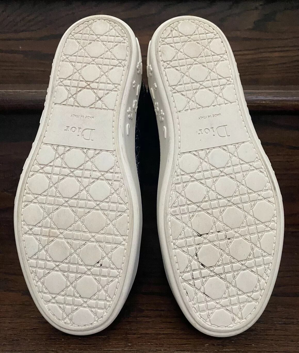 Dior Crinkled Patent Leather Move Low Top Sneakers Size 38.5 Size US 8.5 / IT 38.5 - 7 Thumbnail