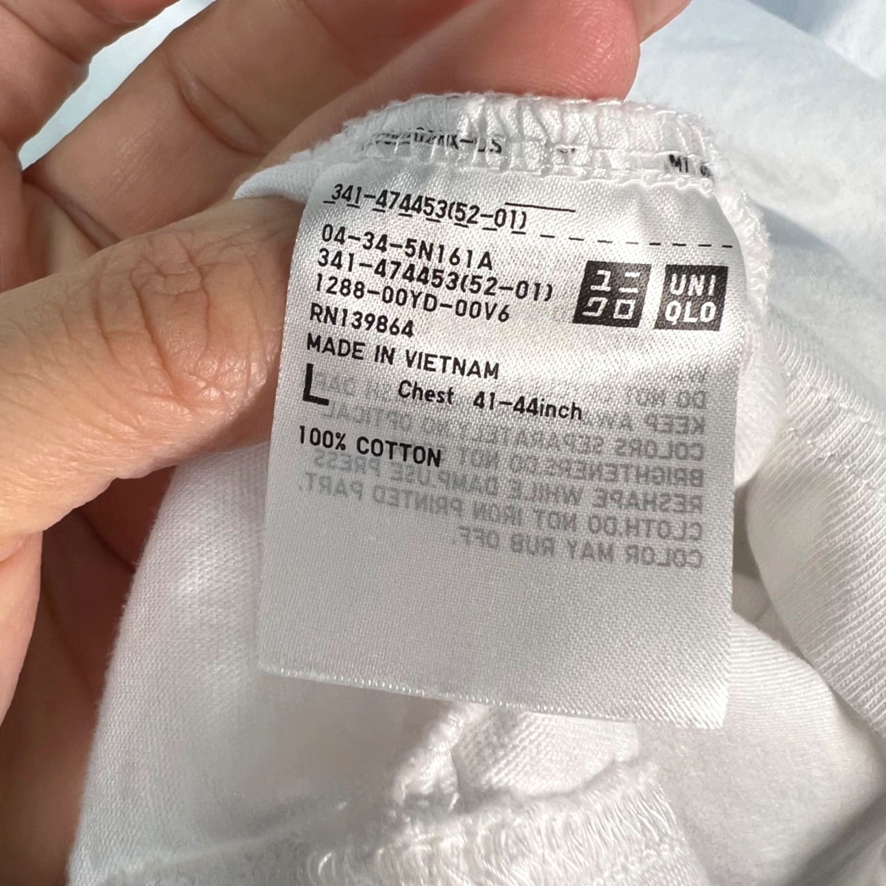 Uniqlo Uniqlo UT Handle With Care Graphic White T-Shirt Mens L 100% Cotton Shirt Summer White Mens Large Size US L / EU 52-54 / 3 - 4 Thumbnail