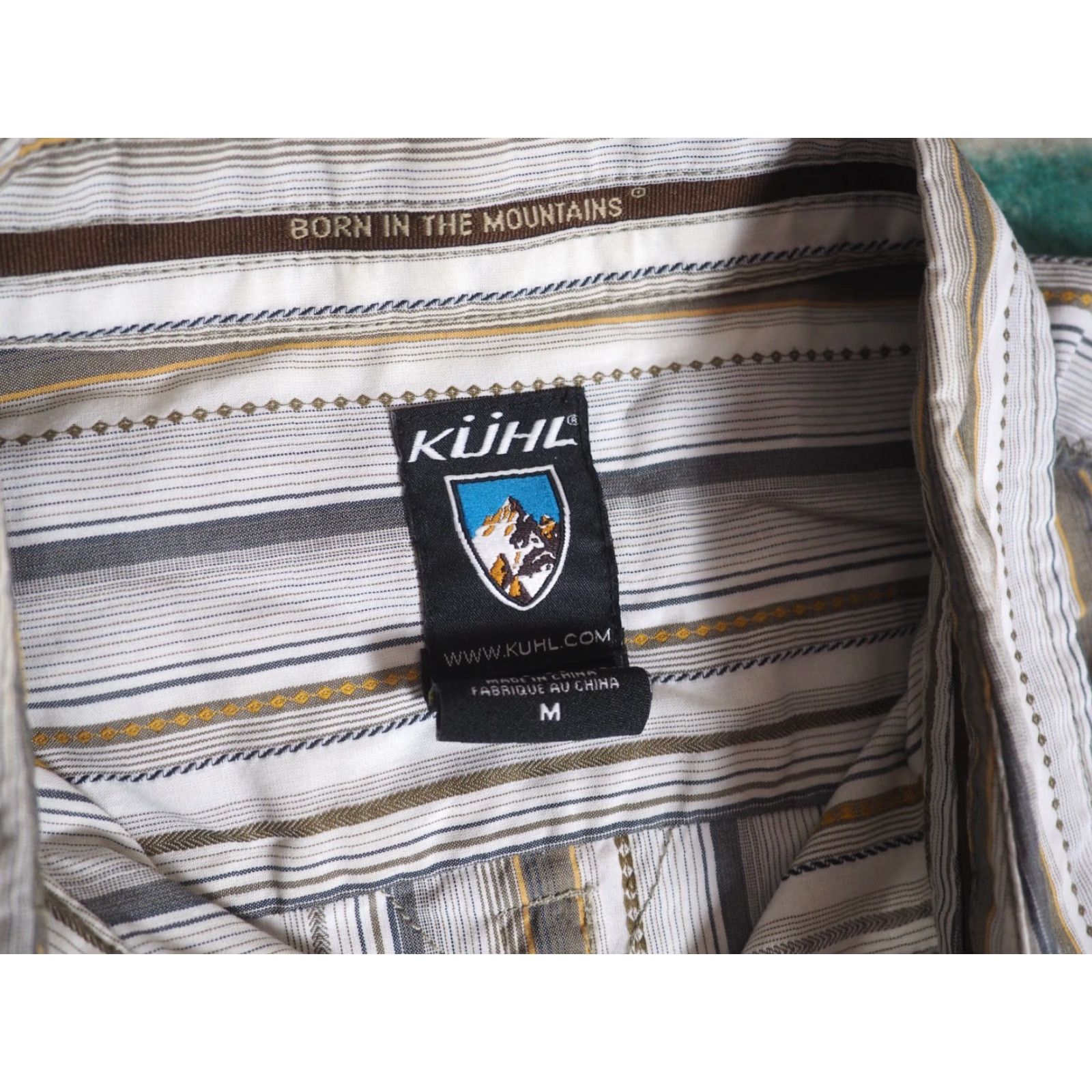 Vintage VTG Kuhl Shirt Outdoor Slant Pocket White Beige Striped Button-Up M Men Cotton Short Sleeve - 22.5" Pit to Pit 29" Length Size US M / EU 48-50 / 2 - 5 Thumbnail