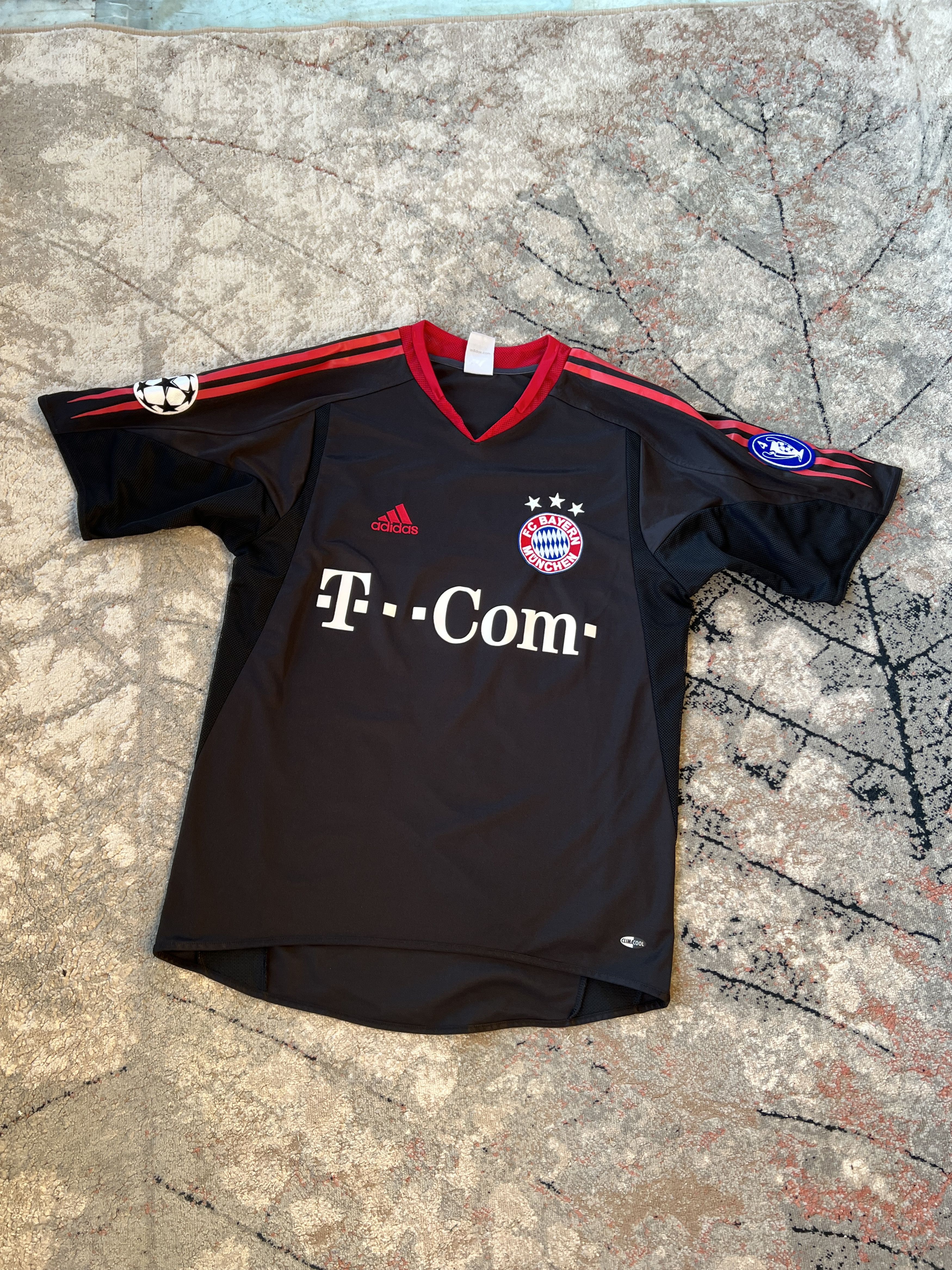 Adidas Adidas Vintage FC Bayern Munchen JOEL 17 Jersey Size US S / EU 44-46 / 1 - 1 Thumbnail