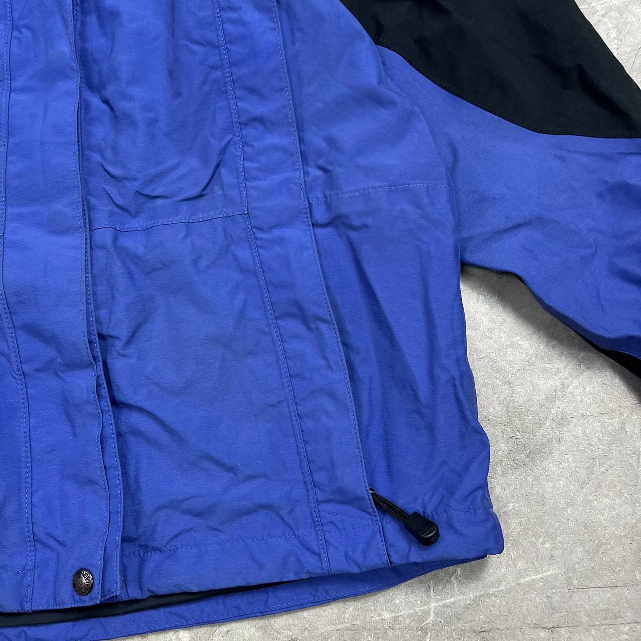 The North Face Vintage Womens The North Face HyVent Jacket Size S Size S / US 4 / IT 40 - 18 Thumbnail