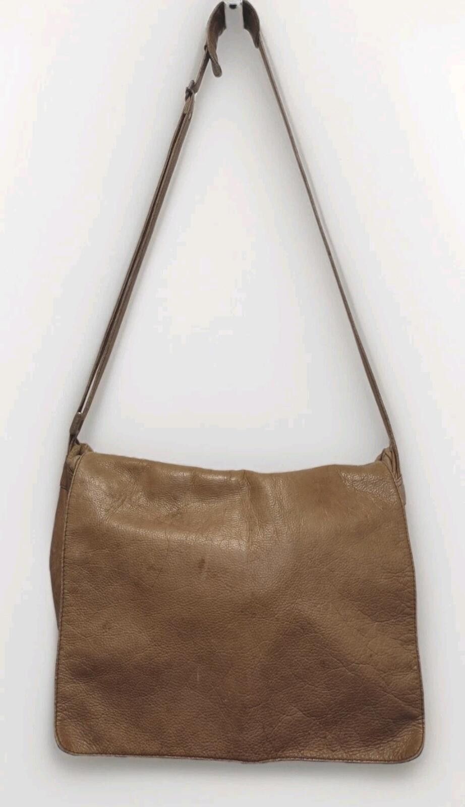 The Unbranded Brand VTG Distressed Leather Messenger Bag Lg Organizer Crossbody Size ONE SIZE - 2 Thumbnail