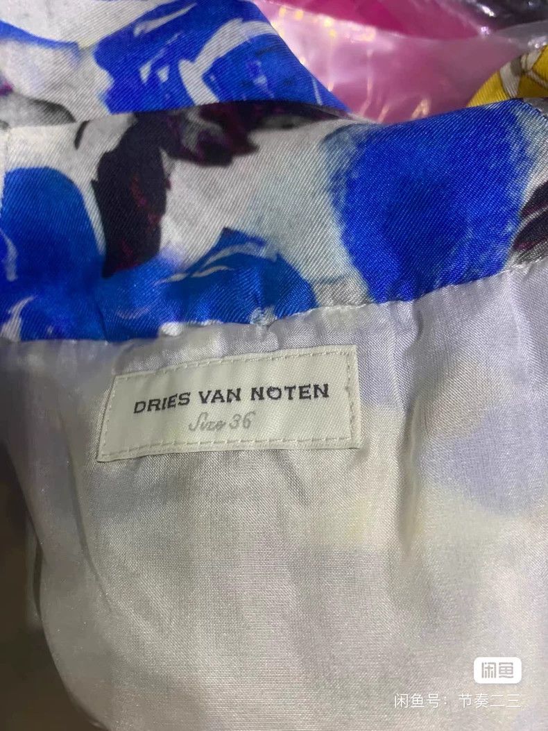 Dries Van Noten Dries Van Noten size:36 Blue printed silk top Size M / US 6-8 / IT 42-44 - 6 Thumbnail