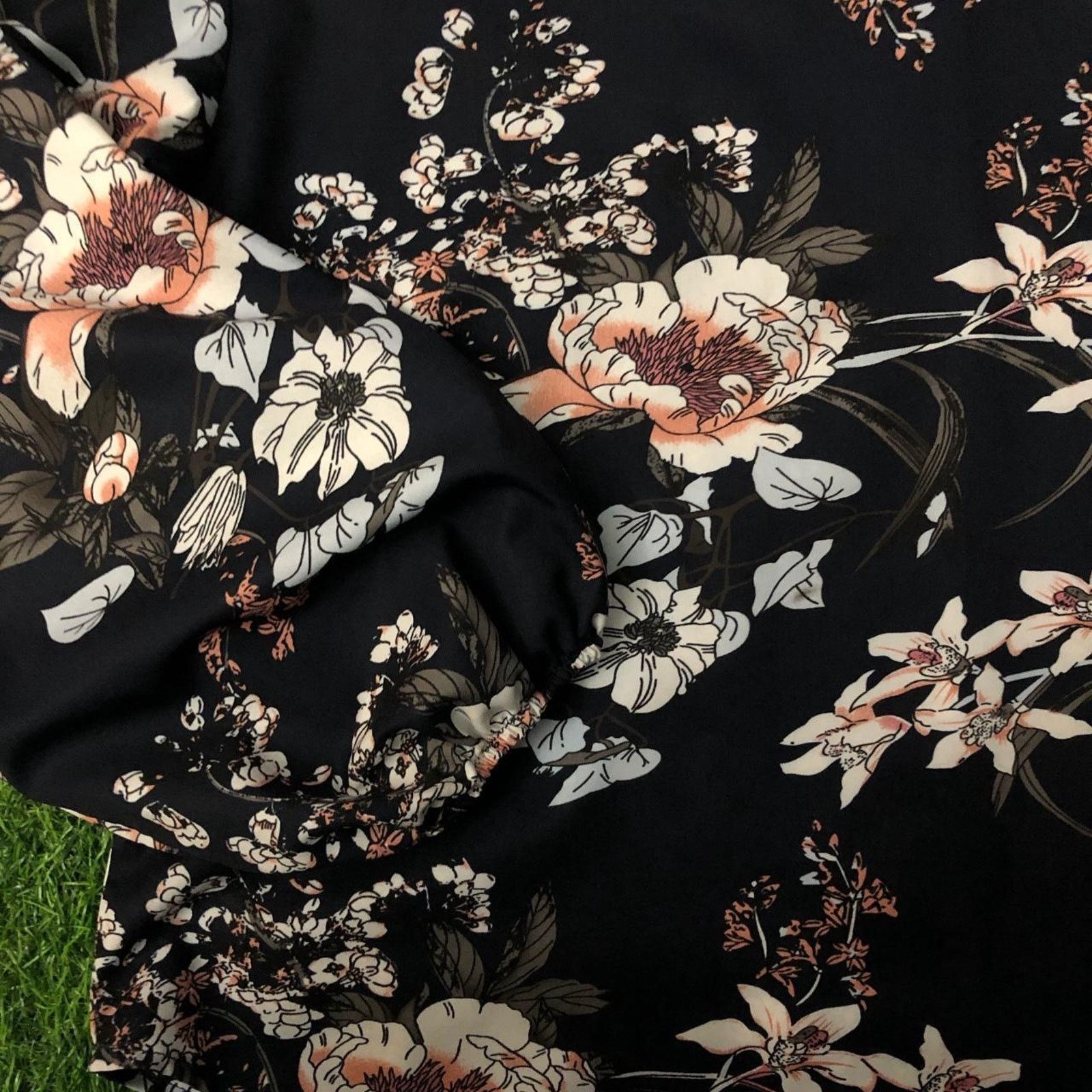 Shein Women's Navy Floral Shein Tie Front Blouse Size L / US 10 / IT 46 - 3 Thumbnail