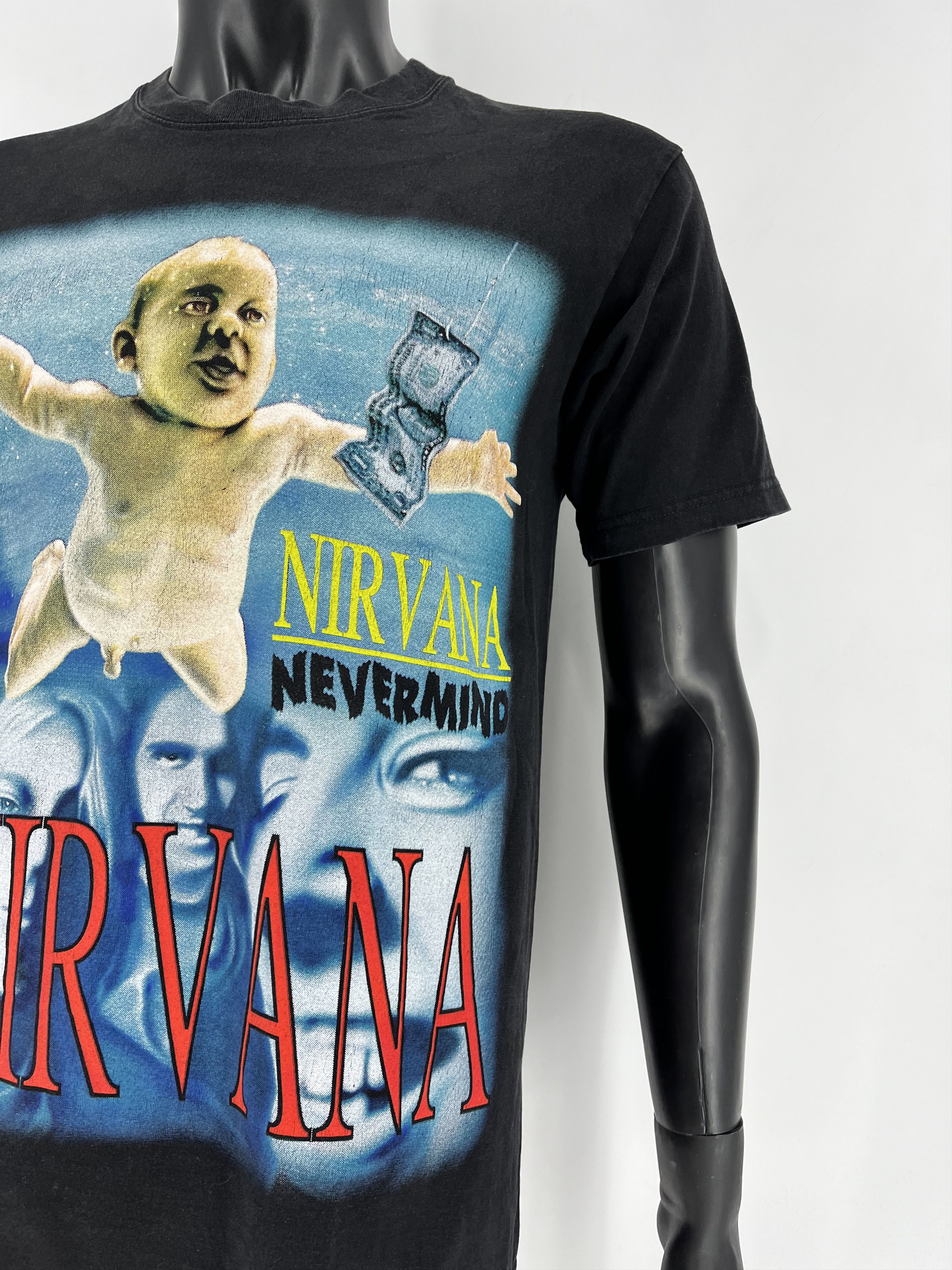 Band Tees Vintage Nirvana NEVERMIND Bootleg Band Shirt Size US M / EU 48-50 / 2 - 8 Thumbnail