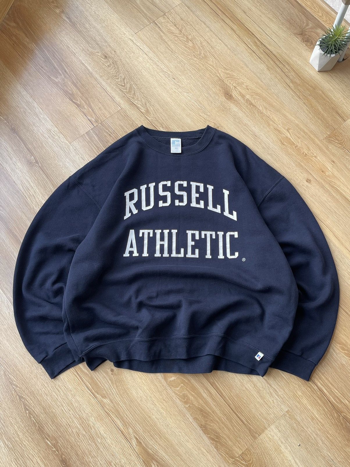 Russell Athletic 90s Vintage Russel Athletic Logo Crewneck Sweatshirt Size US XL / EU 56 / 4 - 1 Thumbnail
