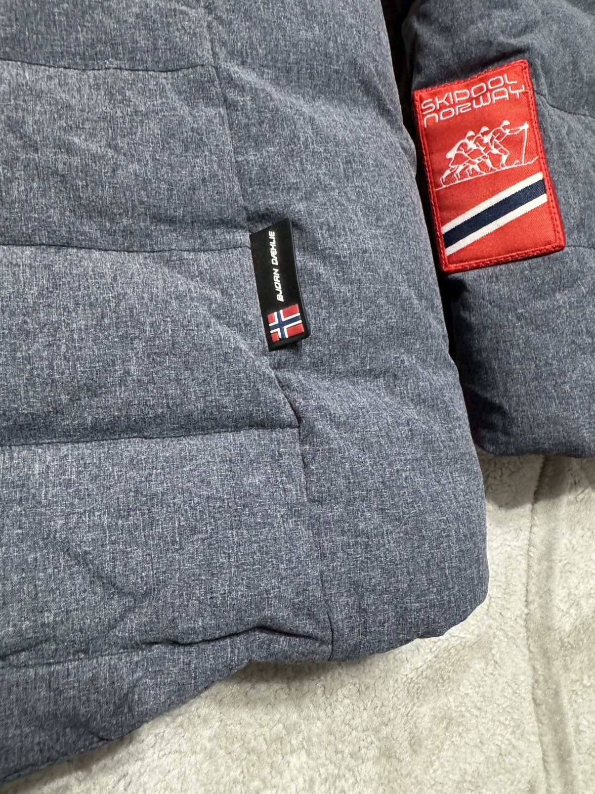 Other Bjorn Daehlie Shelter Down Jacket SkiPool Norway Team size S Size S / US 4 / IT 40 - 8 Thumbnail