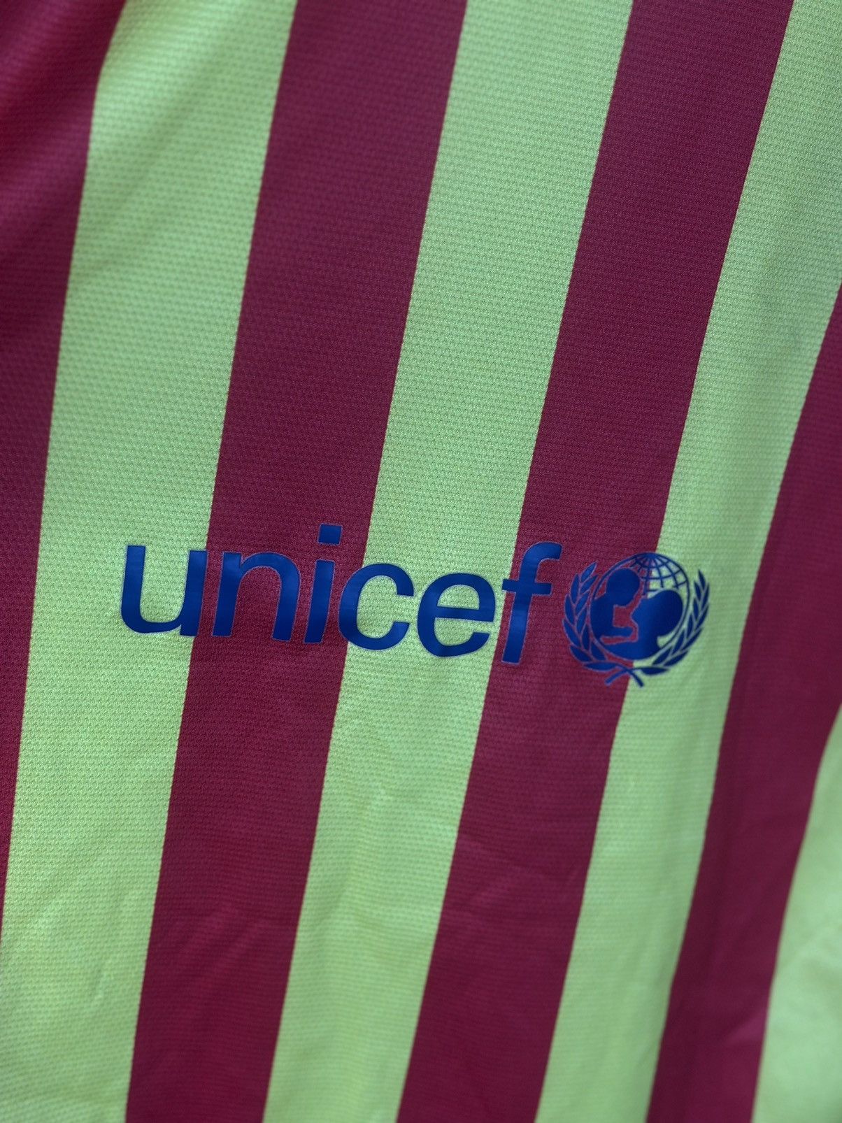Vintage 2013-2014 Vintage Barcelona FC Away T-shirt + Shorts Size US L / EU 52-54 / 3 - 9 Thumbnail
