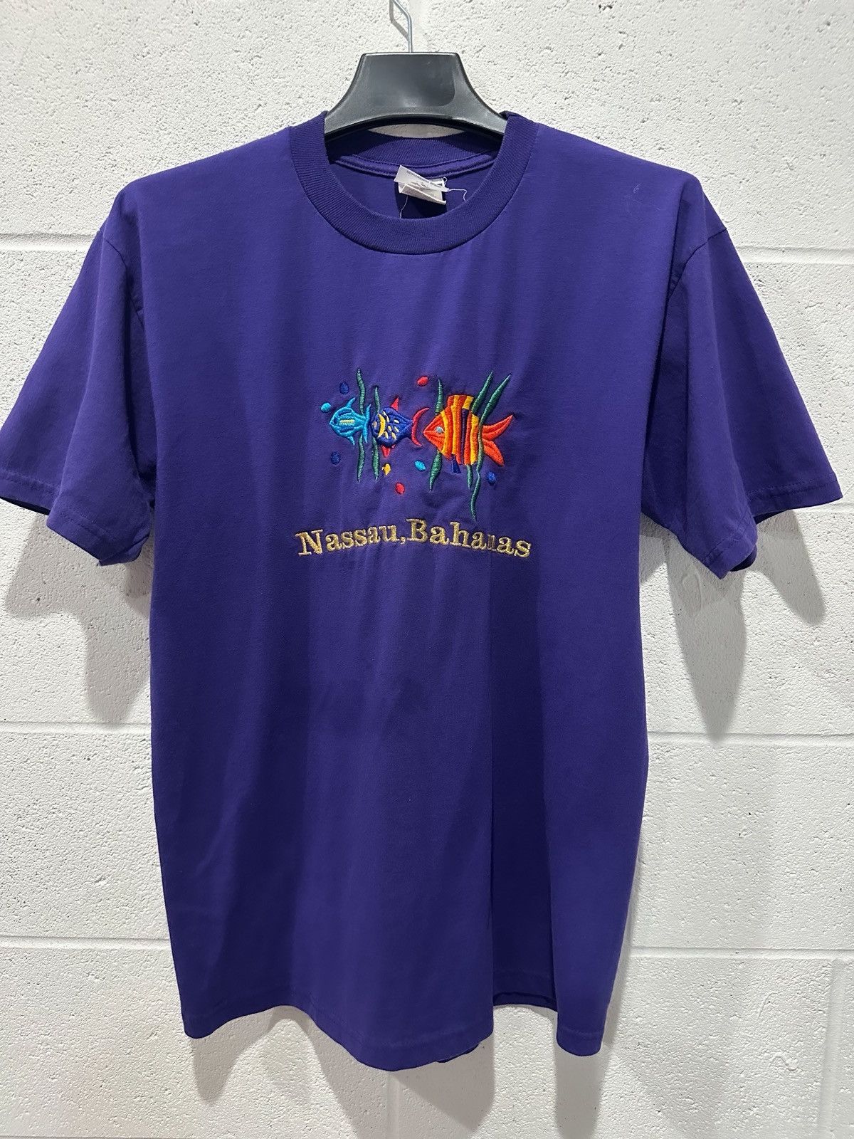 Jerzees Embroidered Nassau Bahamas Tee Size Large Purple Size US L / EU 52-54 / 3 - 1 Thumbnail
