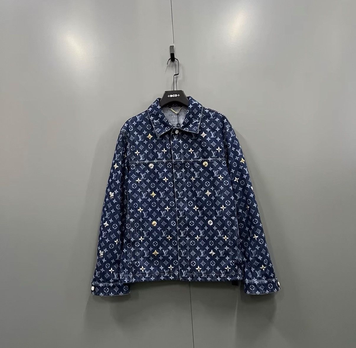 Louis Vuitton Louis Vuitton Monogram Embroidered Denim Jacket J41 Size US M / EU 48-50 / 2 - 1 Thumbnail