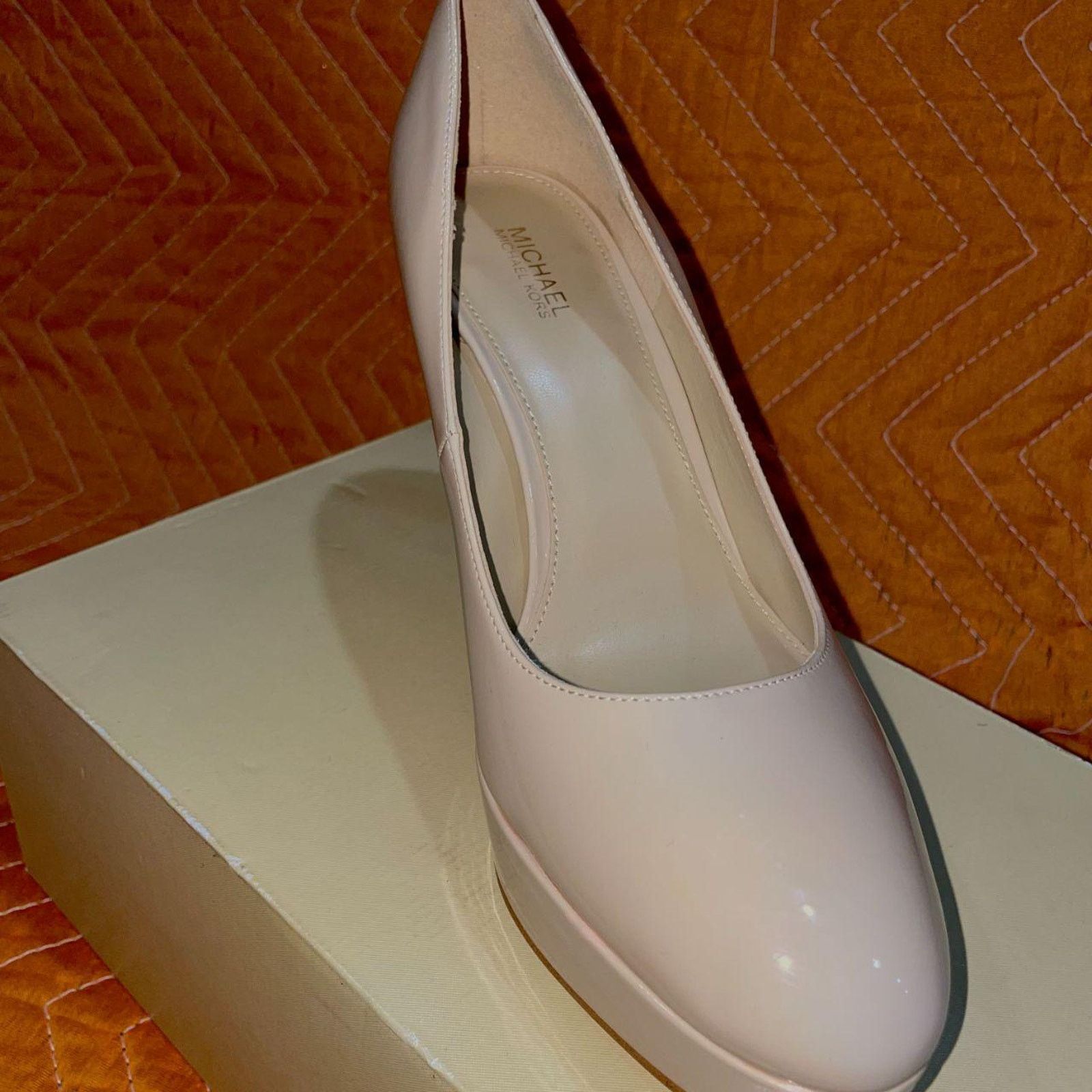 Michael Kors Light Blush Color Michael Kors Chantal Platform Pumps Size US 8 / IT 38 - 2 Thumbnail