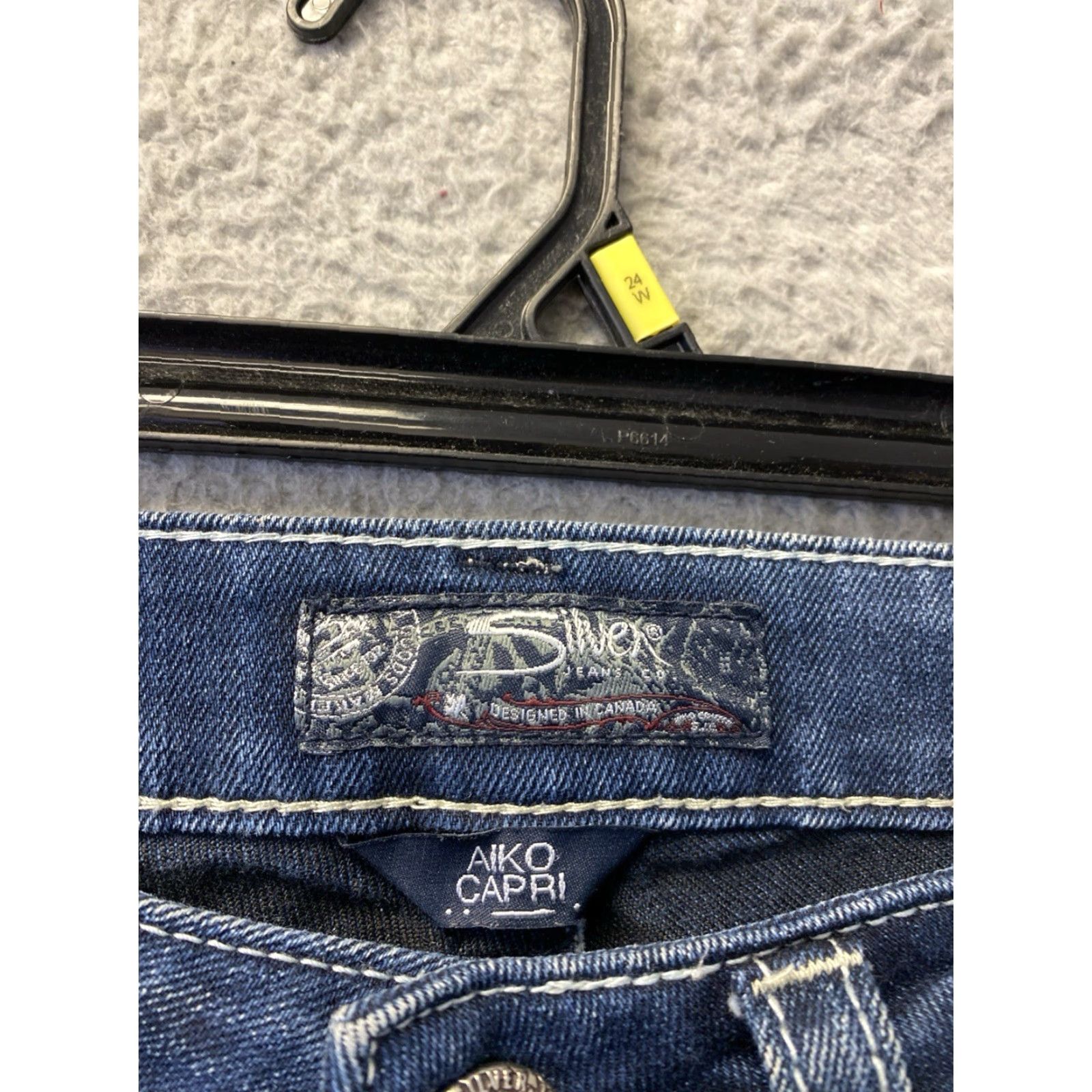Silver Jeans Co. Silver Jeans Jeans Women Capri Dark Denim 28x23 Aiko Regular Mid 5-Pocket Belt Loops Stretch Blue Size 28" / US 6 / IT 42 - 5 Thumbnail