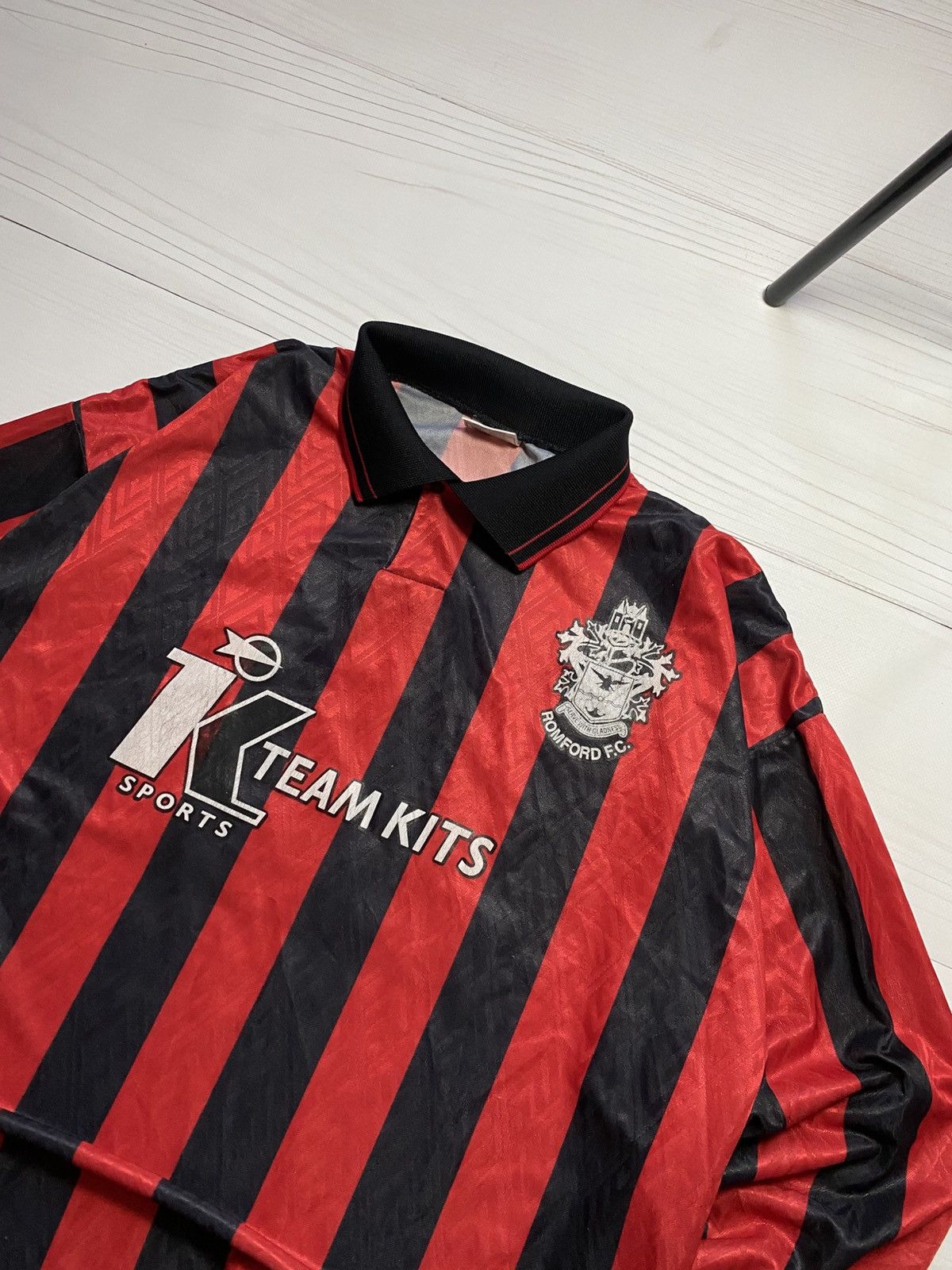 Vintage Vintage Romford F.C. Home Shirt 1992–95 #10 Match Worn Size US XL / EU 56 / 4 - 5 Thumbnail