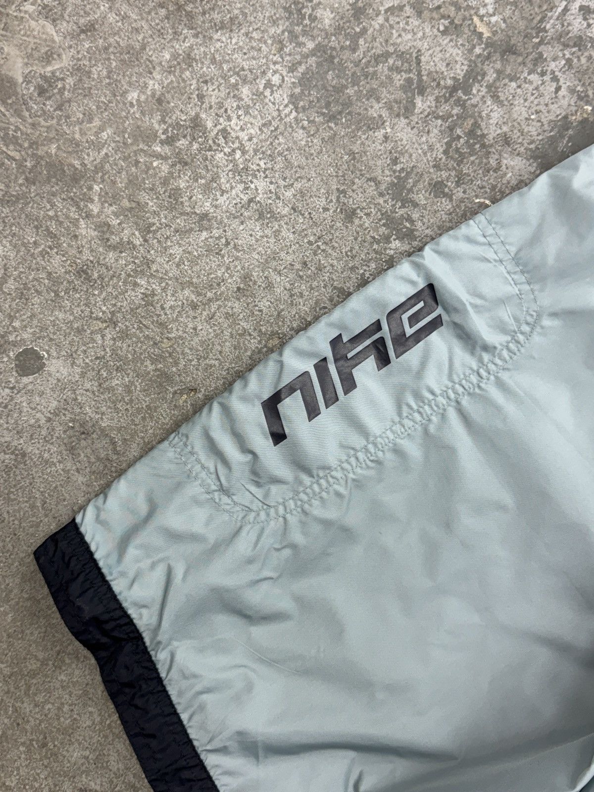 Nike Nike Vintage Zip Shorts Size US 31 - 7 Thumbnail