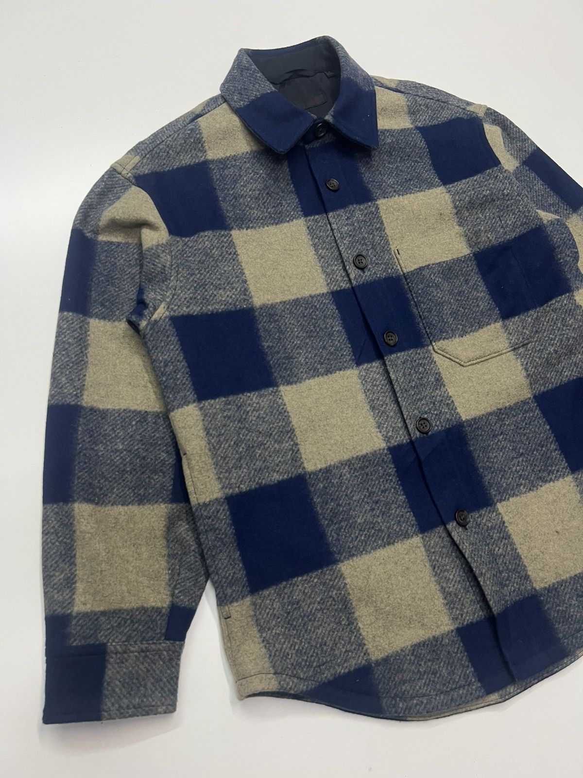 Uniqlo 🔥UNIQLO BLUE PLAID TARTAN JACKET Size US M / EU 48-50 / 2 - 2 Thumbnail