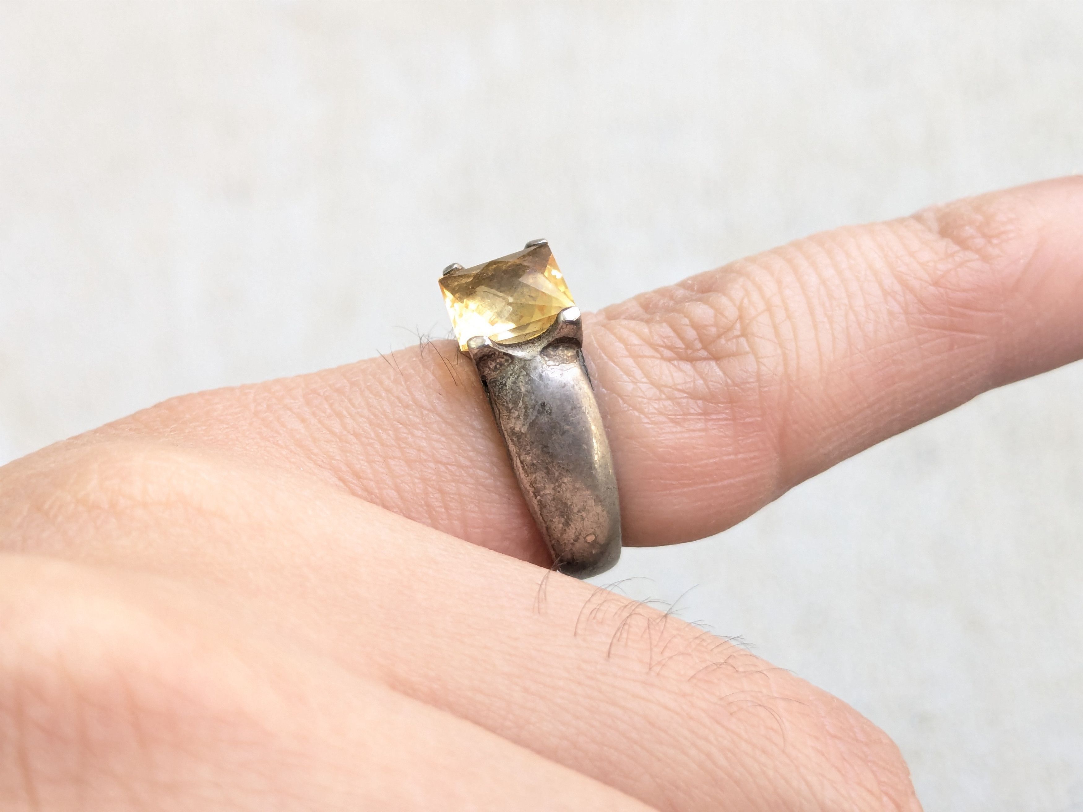 Jewelry Sterling Silver Ring Yellow Citrine Square Faceted 6 Band Size ONE SIZE - 13 Thumbnail
