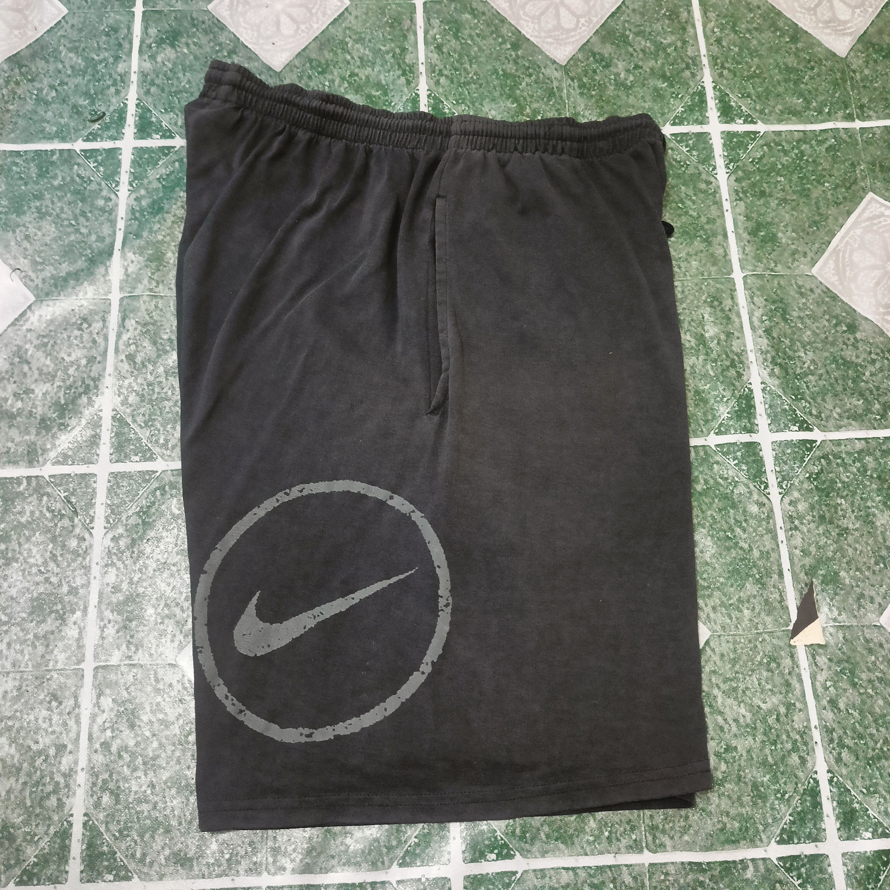 Nike × Vintage Vintage nike Short Pants 90's Size US 32 / EU 48 - 10 Thumbnail