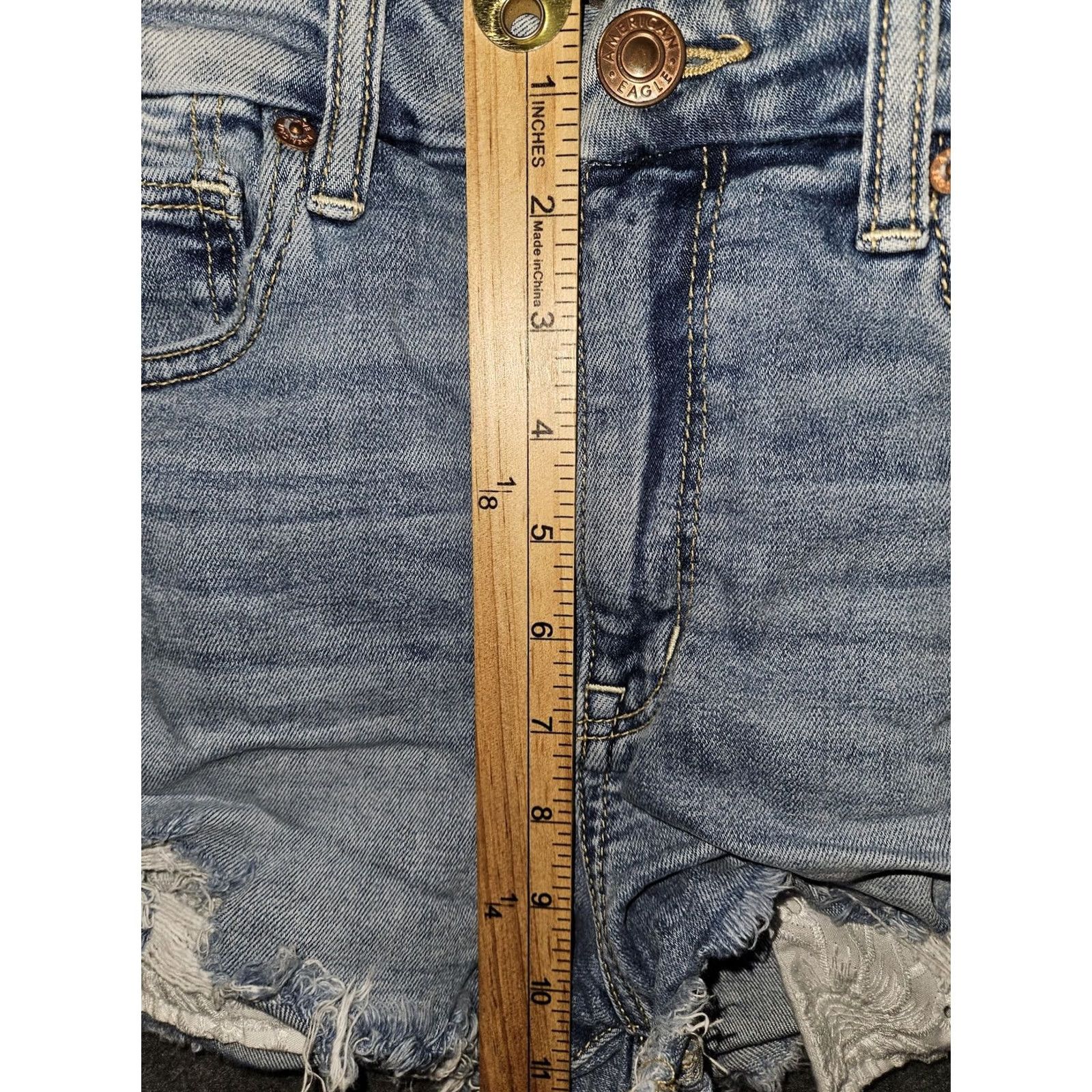 American Eagle Outfitters VINTAGE? No. American Eagle Outfitters Shorts Womens 2 Blue Curvy Hi-Rise Shortie Distressed Denim Cut-Off Super Stretch Shorties Size 26" / US 2 / IT 38 - 6 Thumbnail